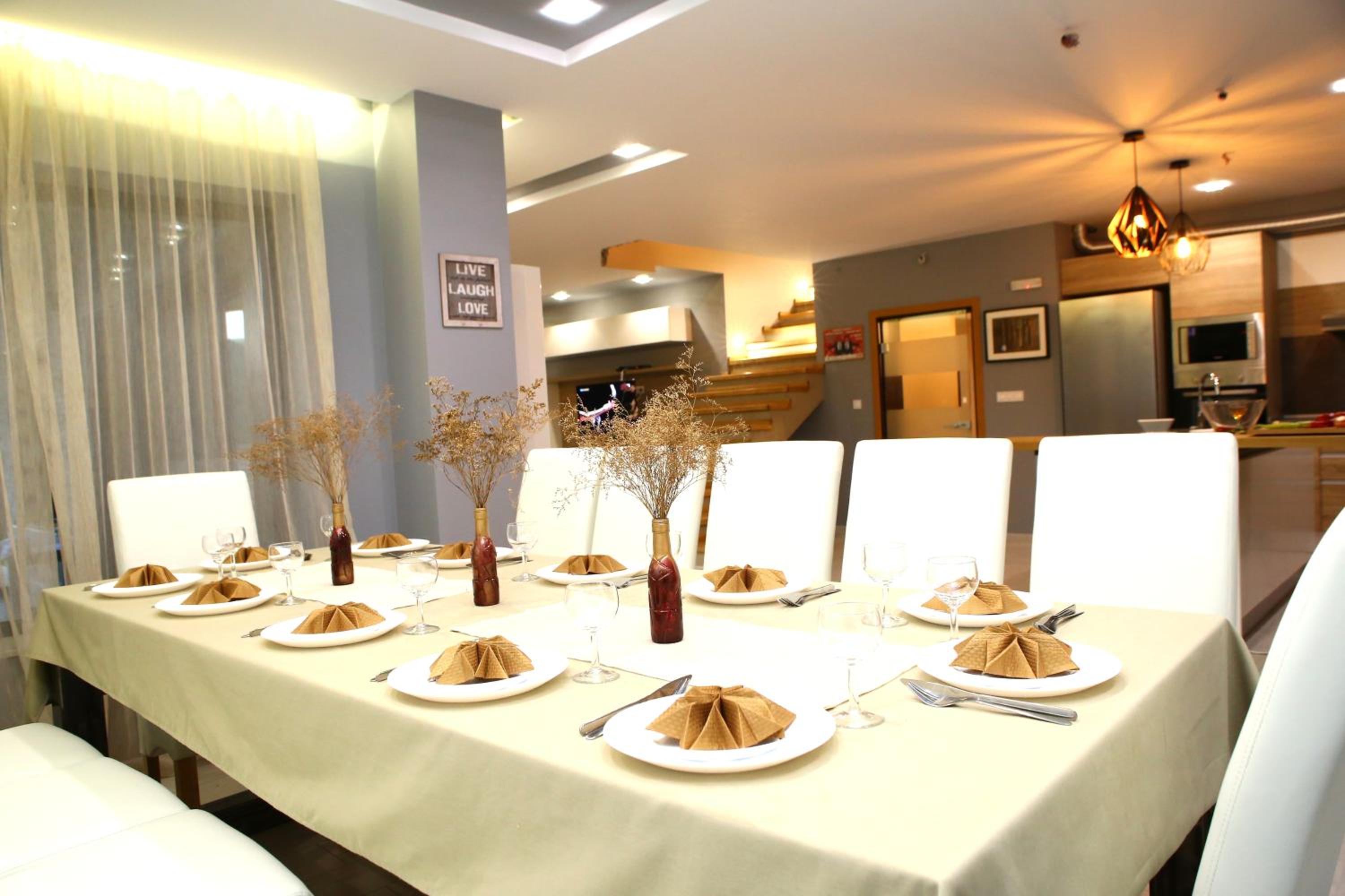 Villa - Photo 3