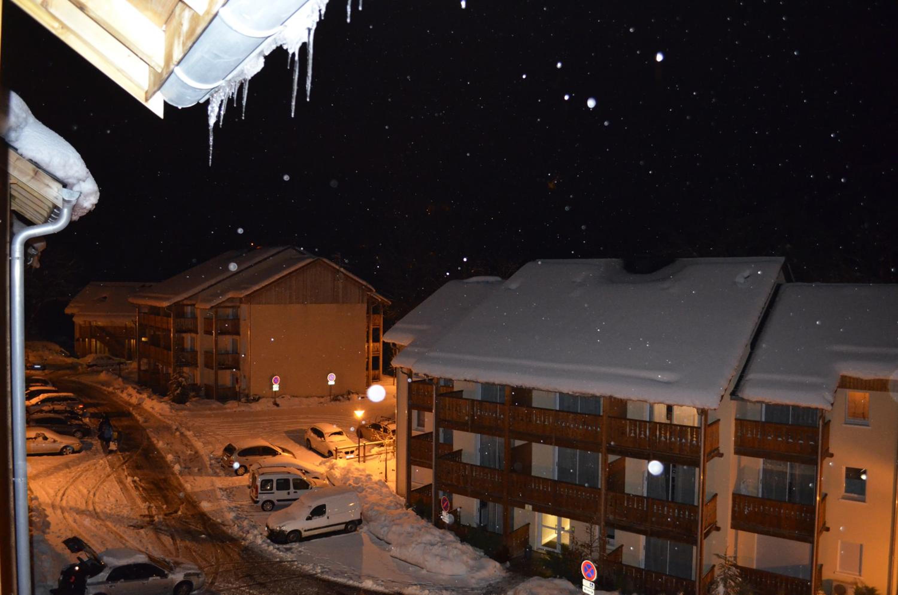 Apartment with Mountain View photo 1