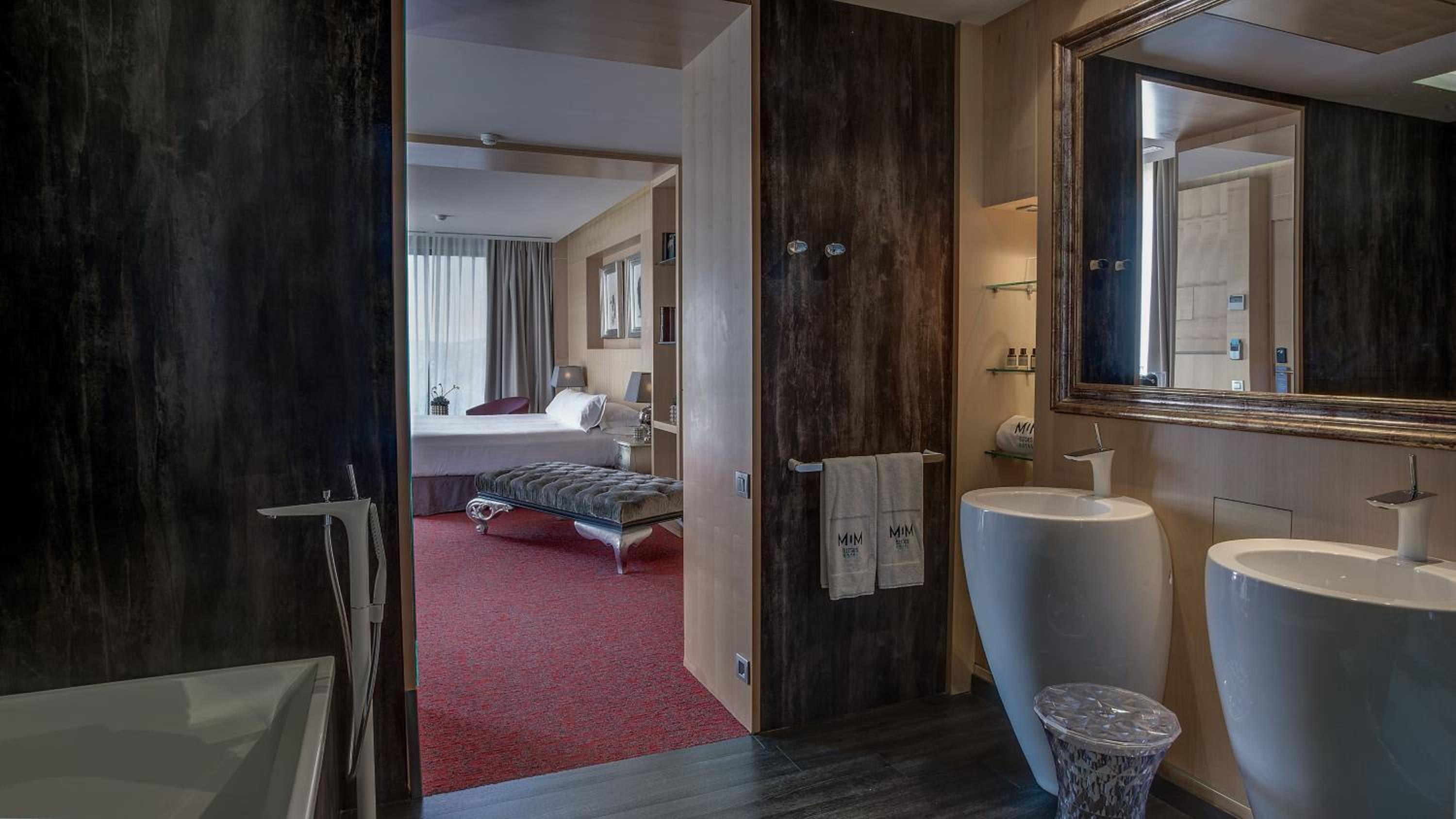 Two Bedroom Junior Suite Sea View - Photo 1