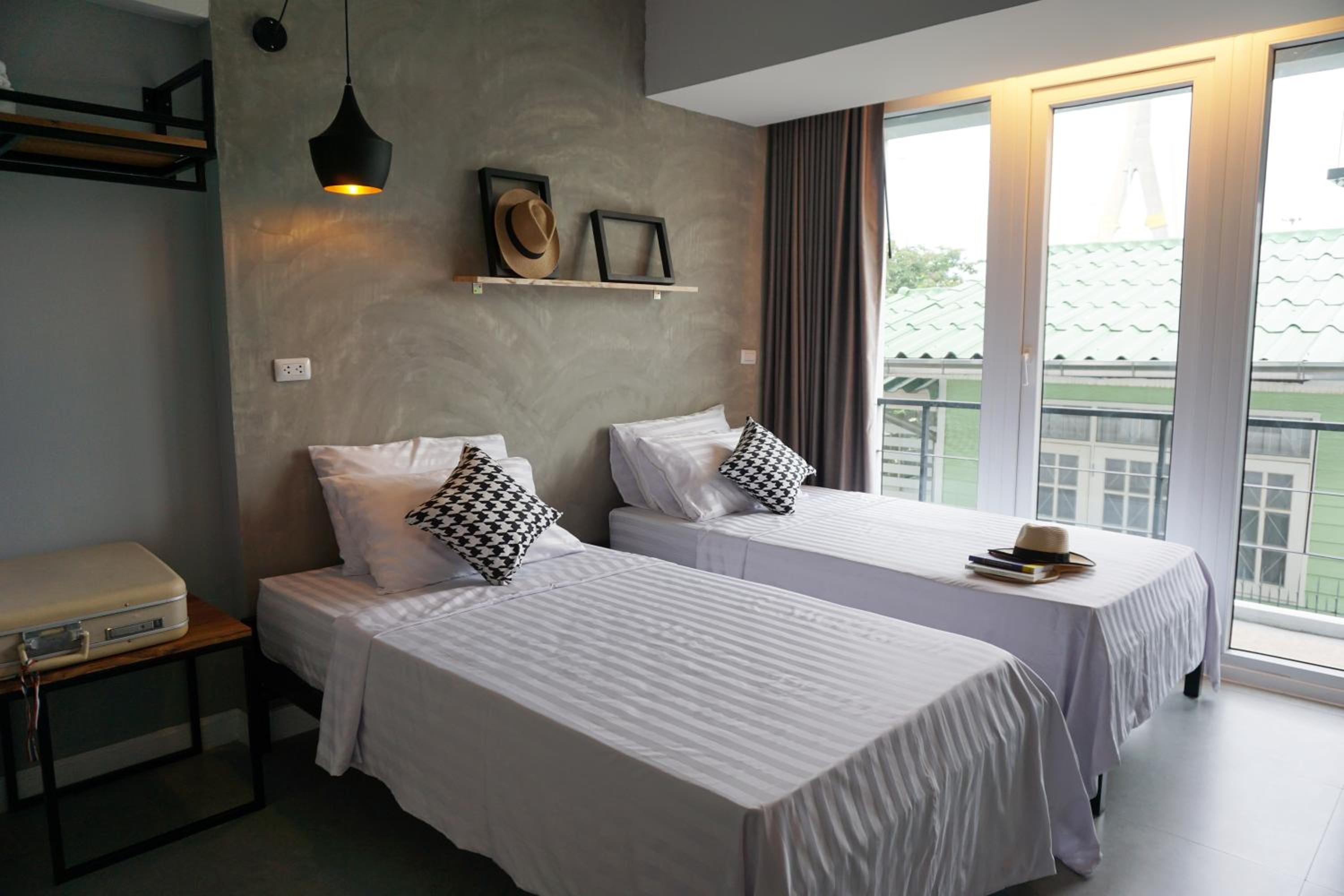 Twin Room with Balcony photo 2