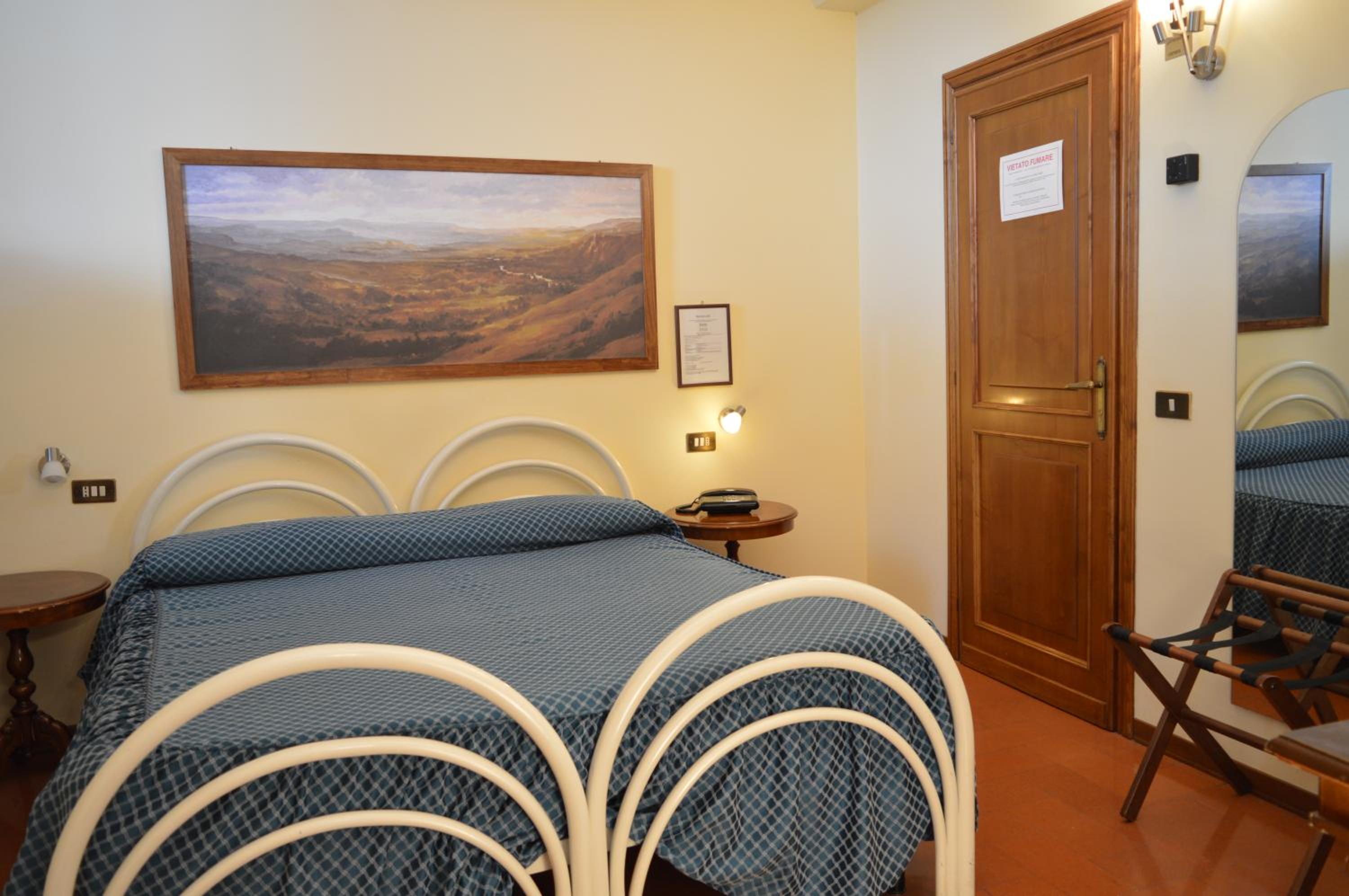 Double Room - Photo 28