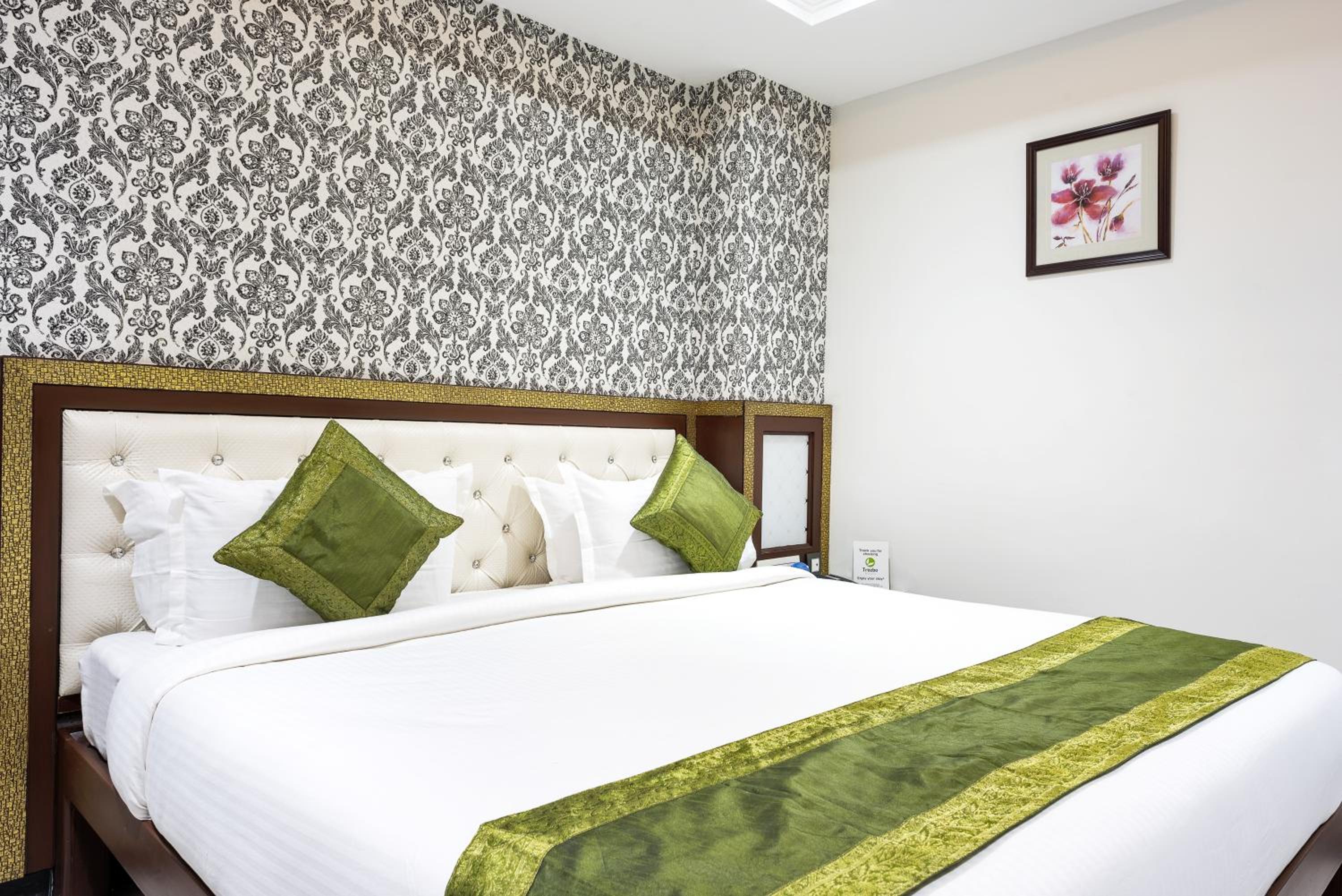 Standard Double or Twin Room photo 3