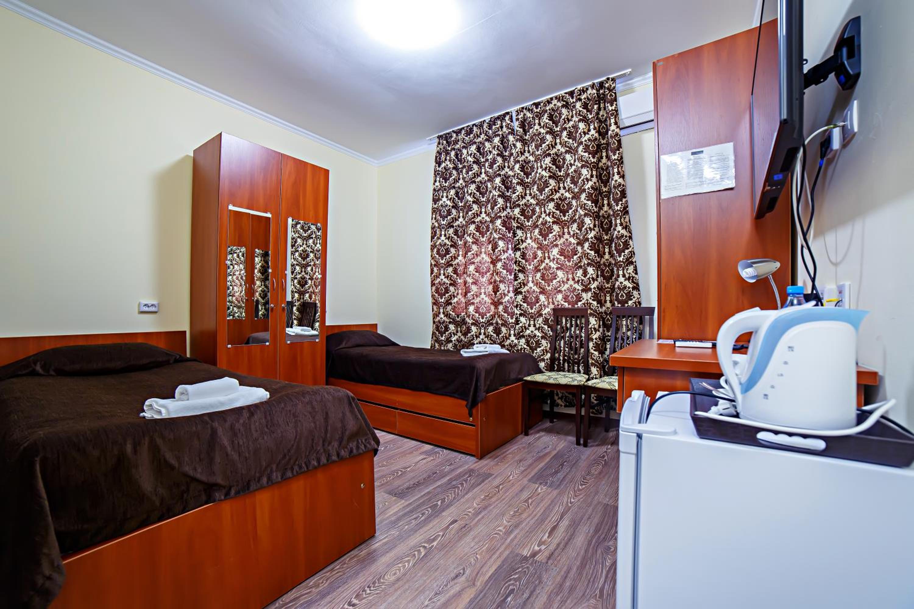 Standard Twin Room photo 3