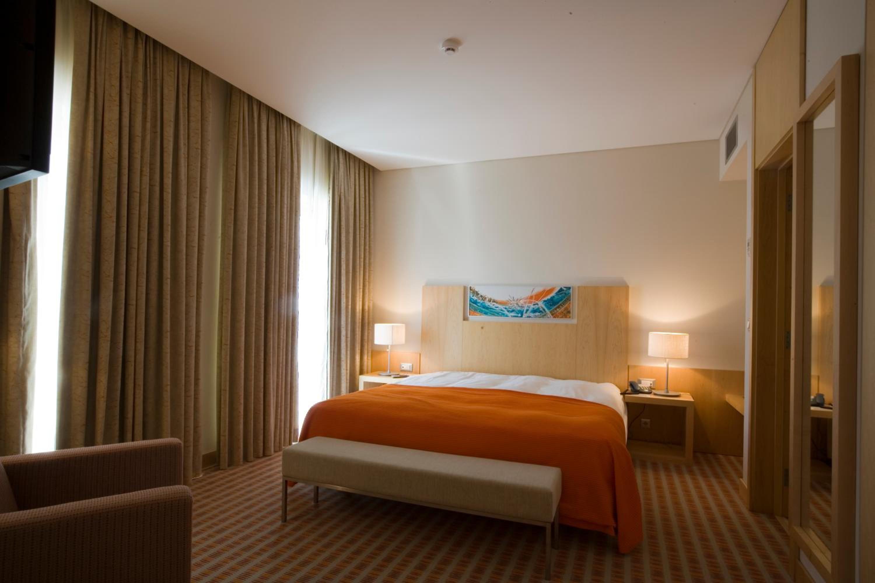 Suite - Photo 7