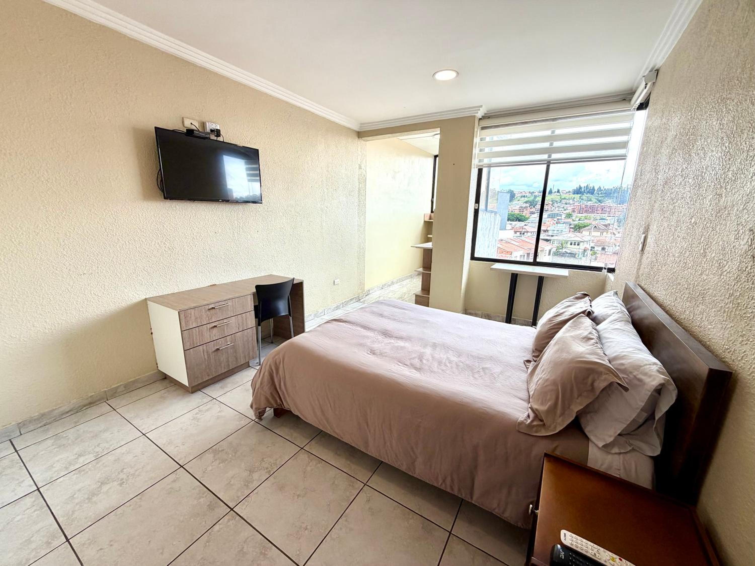 Suite with City View photo 3