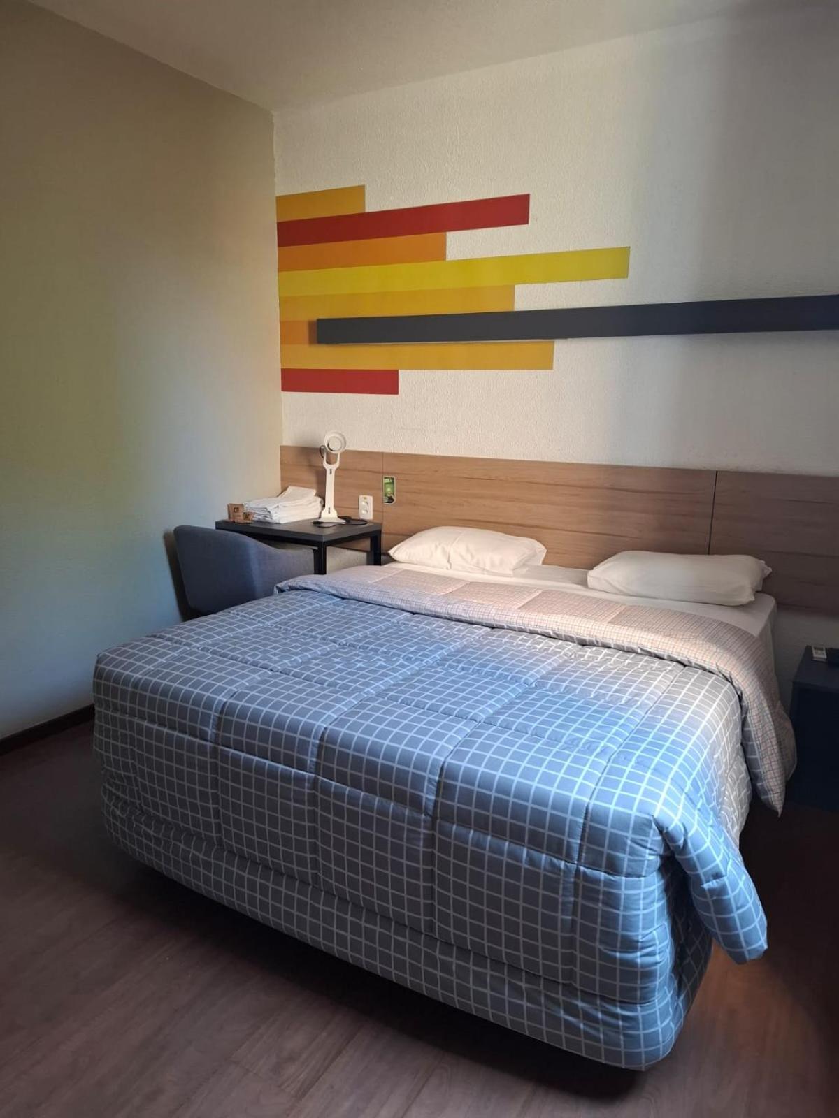Standard Room with One Double Bed - Disability Access photo 3