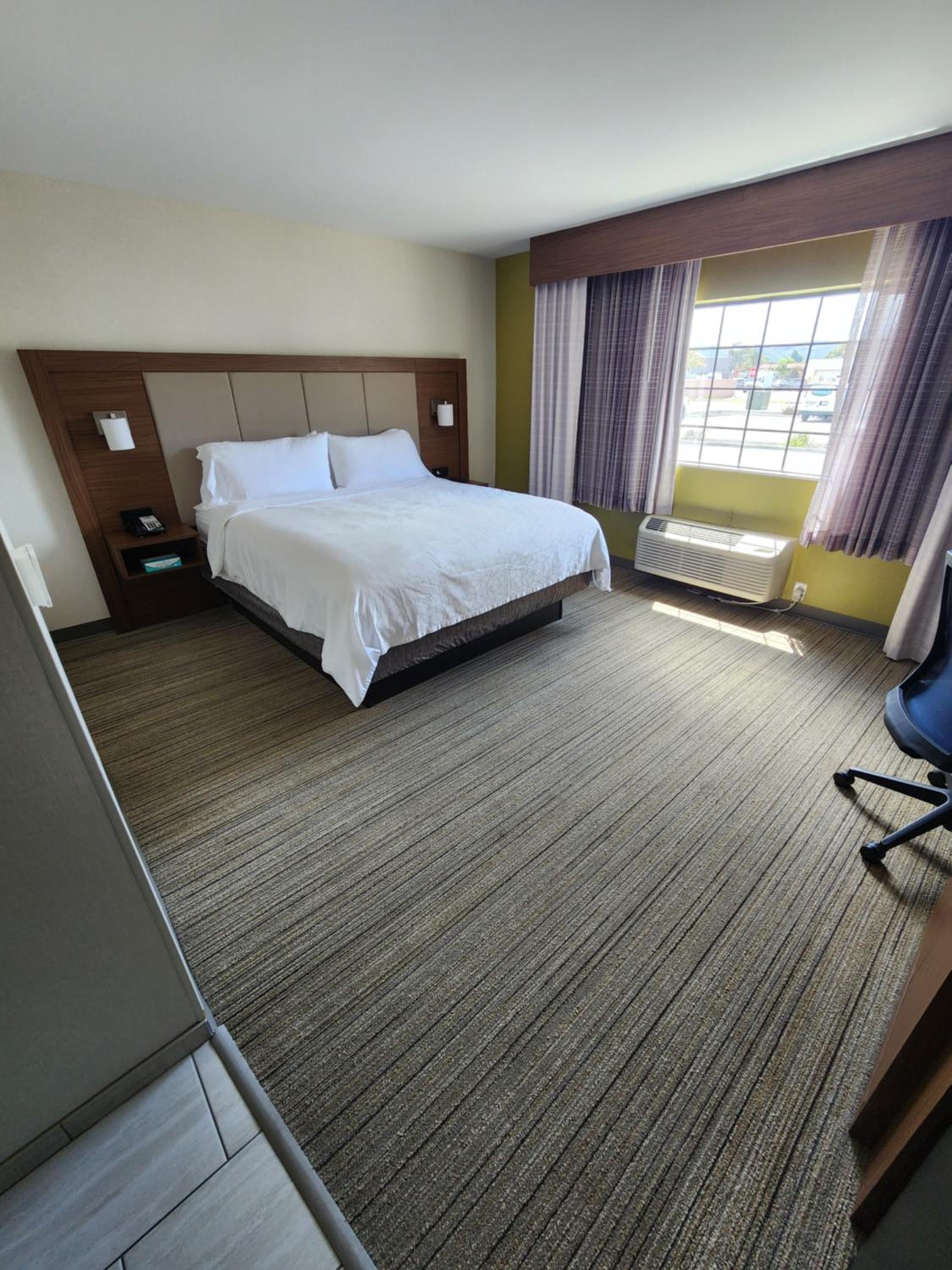 Standard King Room - Photo 1