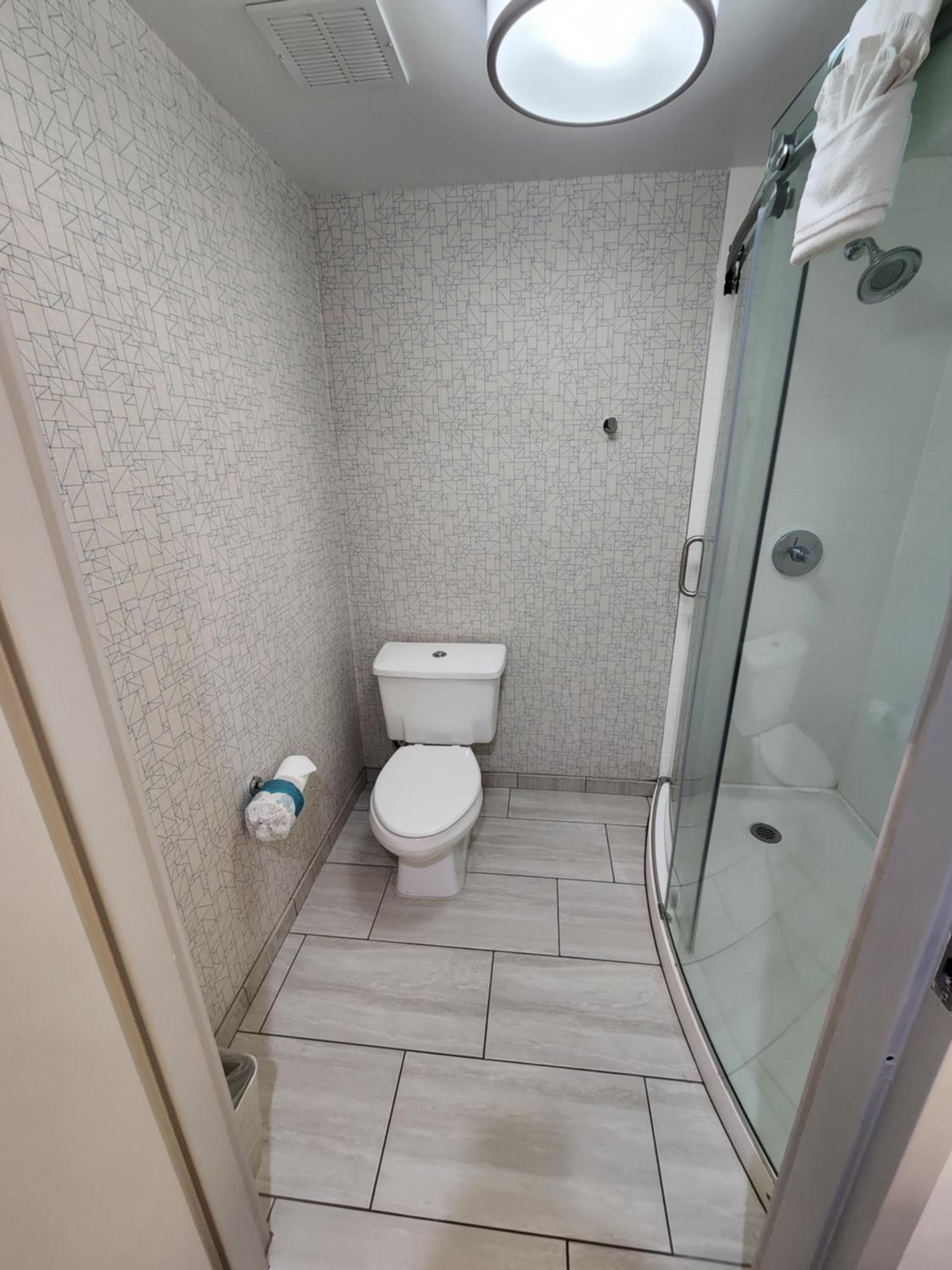 Standard King Room - Photo 2