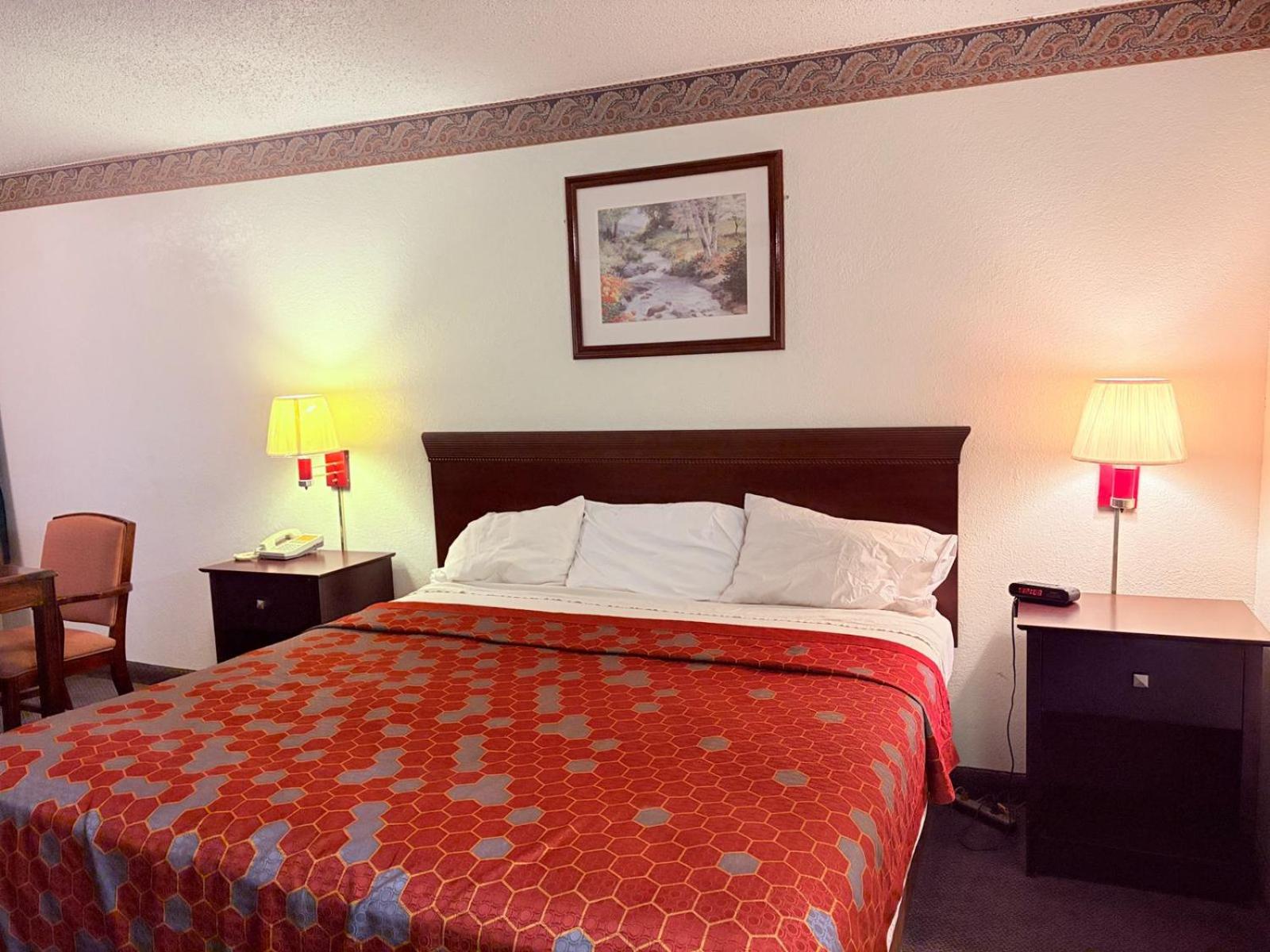 King Bed Non-Smoking - Photo 17