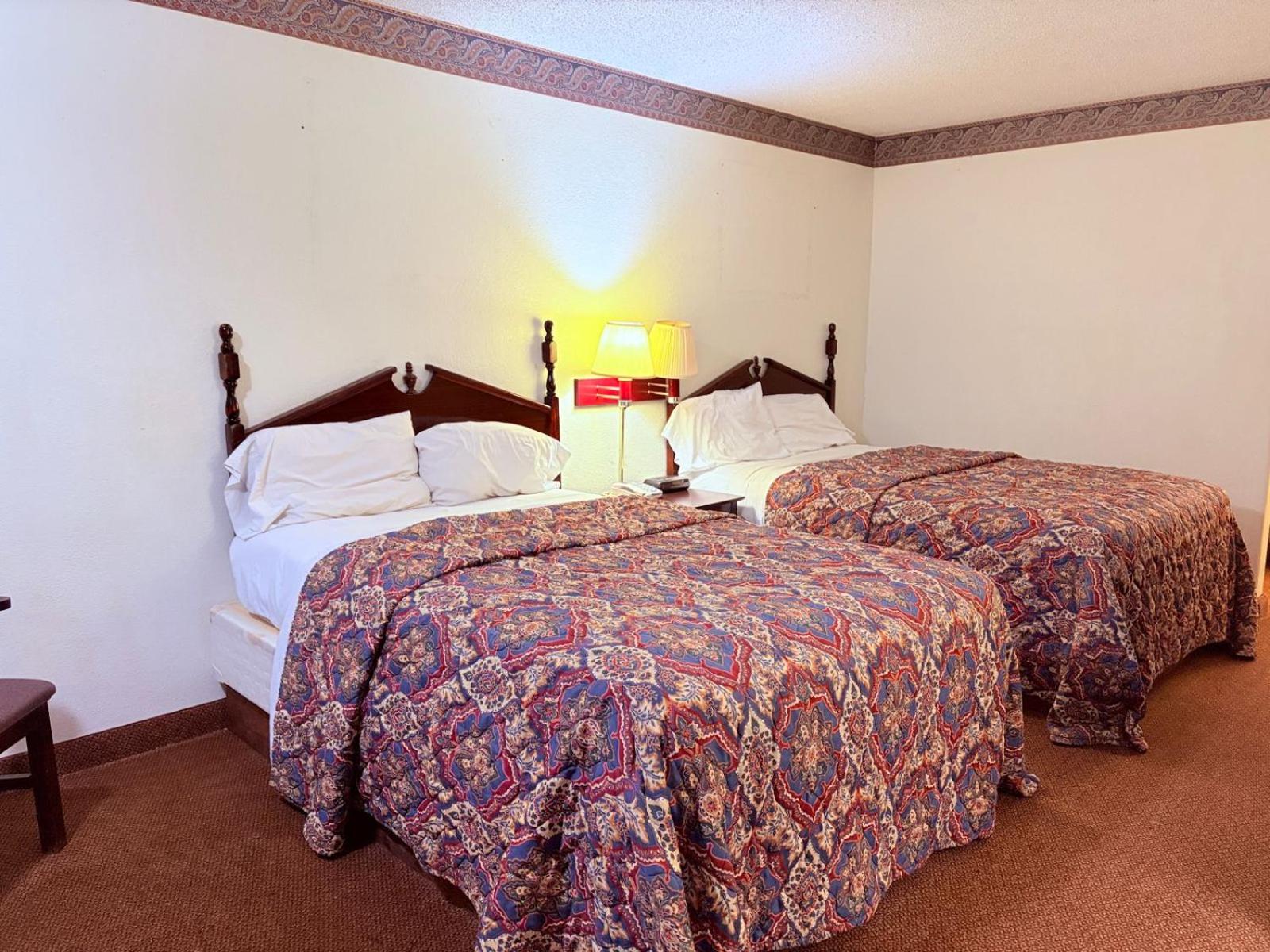 2 Queen Beds Non-Smoking - Photo 5