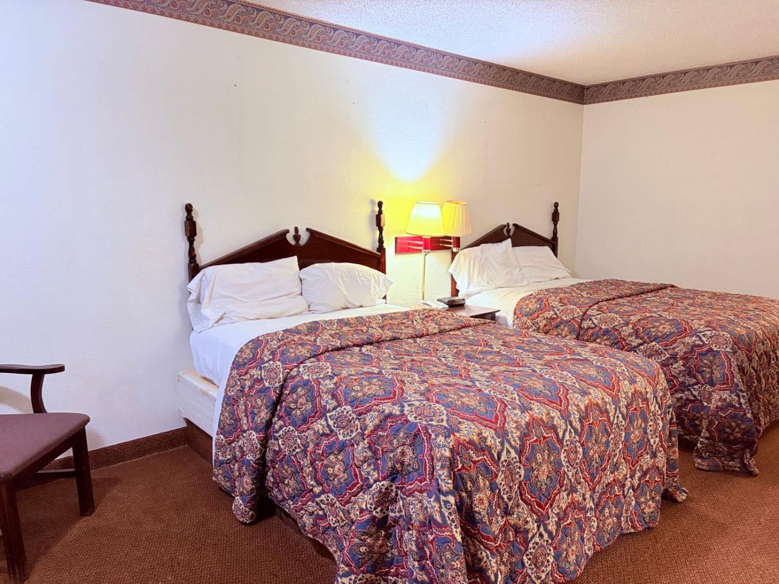 2 Queen Beds Non-Smoking - Photo 6