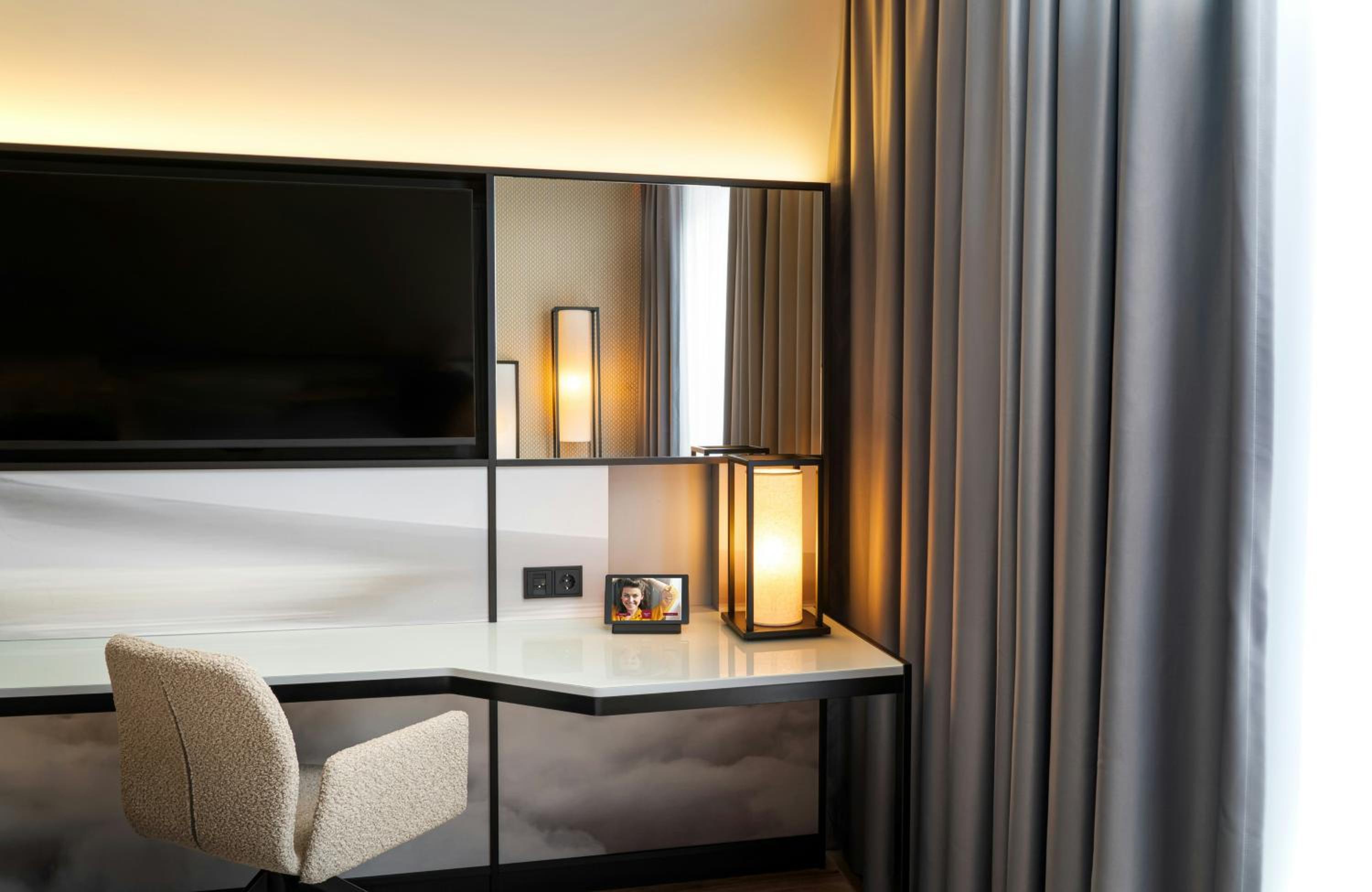 Superior Triple Room - Park Sleep & Fly 7 days photo 2