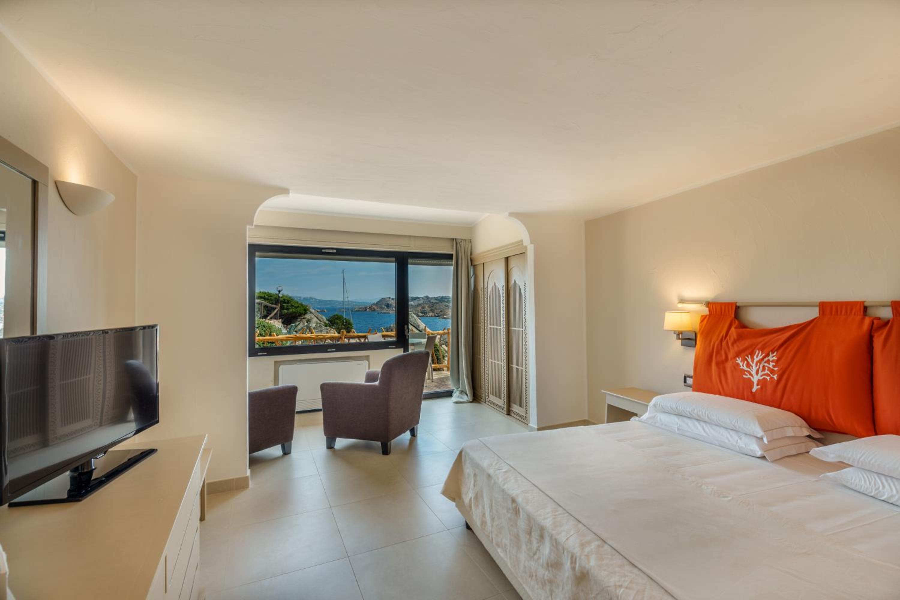 Double Room with Sea View - Photo 17