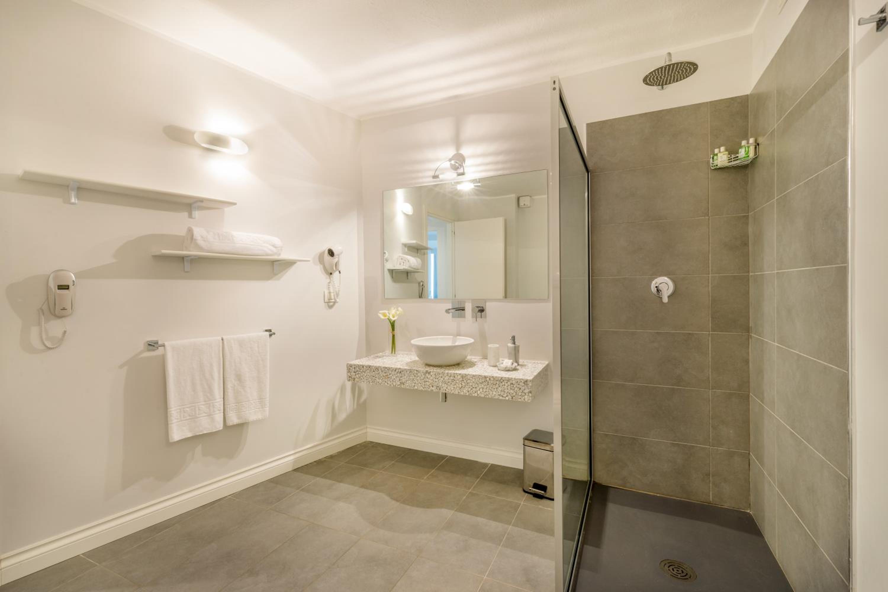 Double Room with Sea View - Photo 20