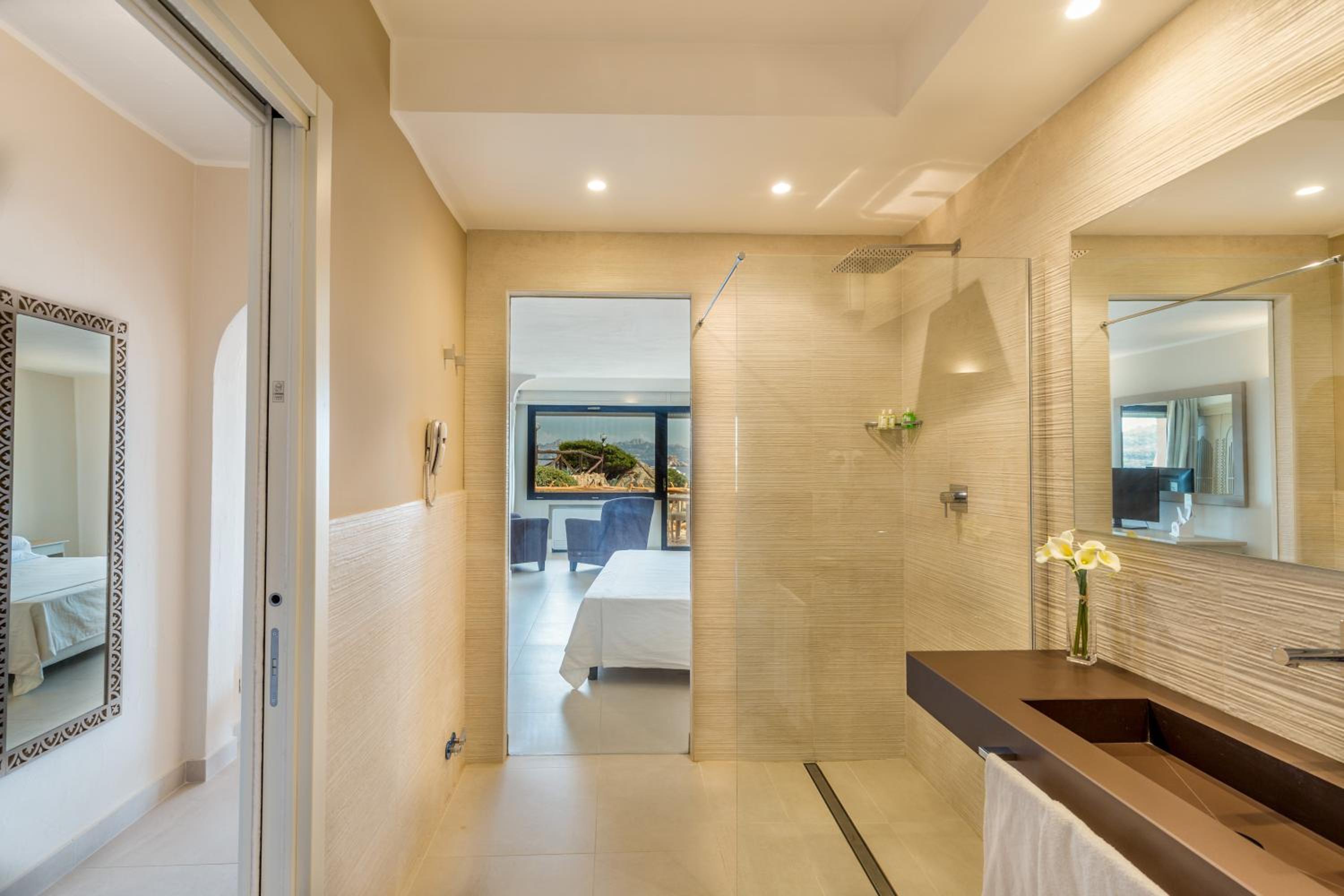 Double Room with Sea View - Photo 12