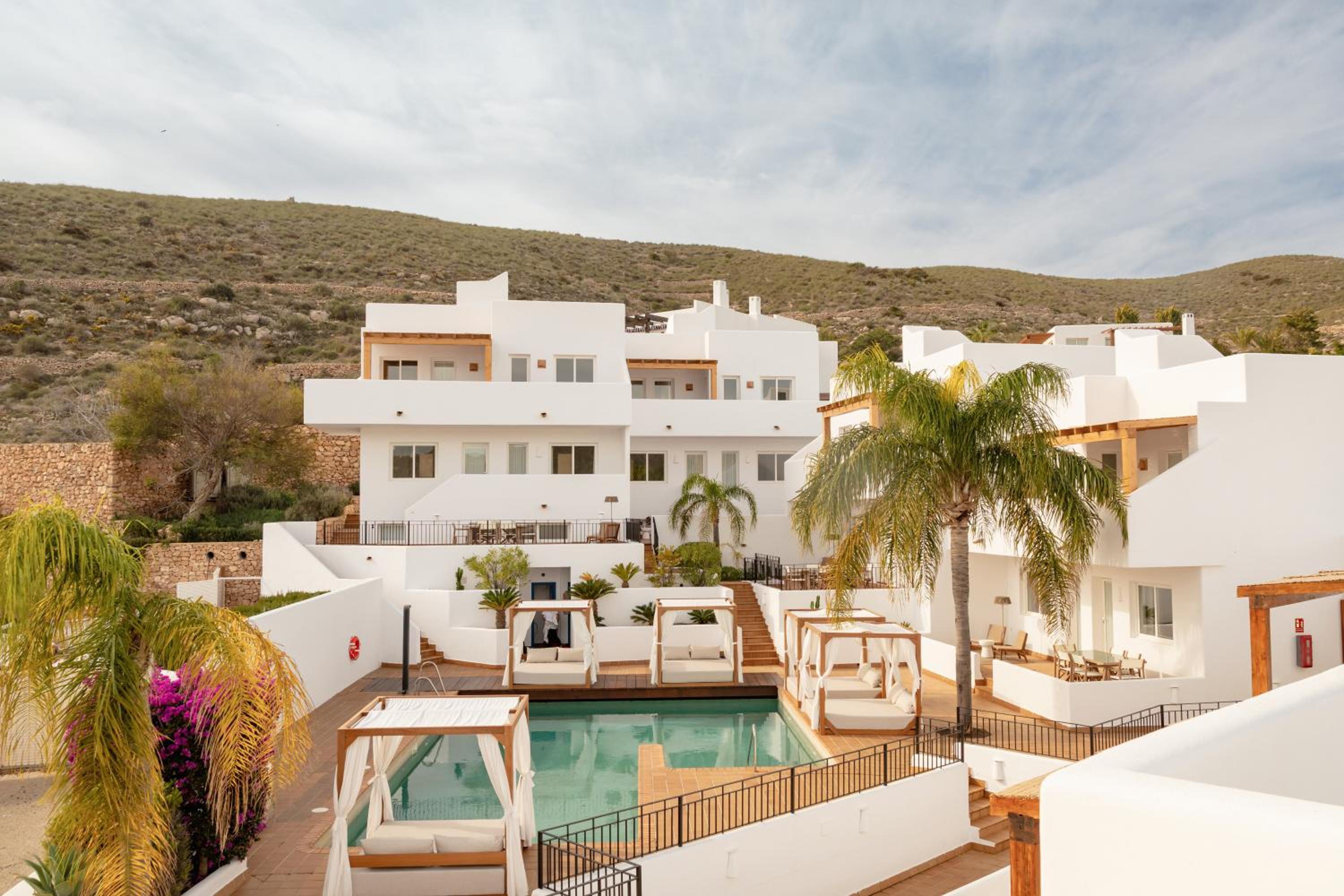 Villa photo 2