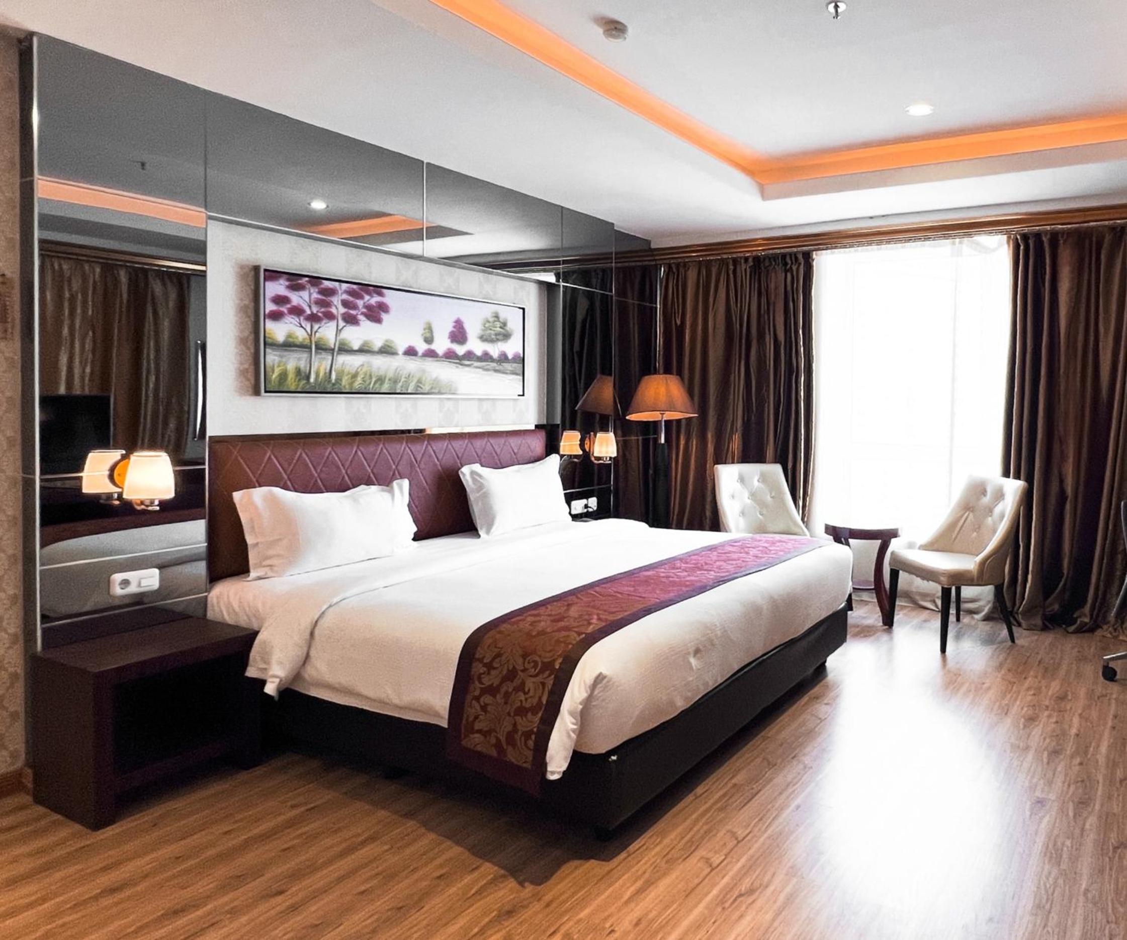 Royal Suite photo 2