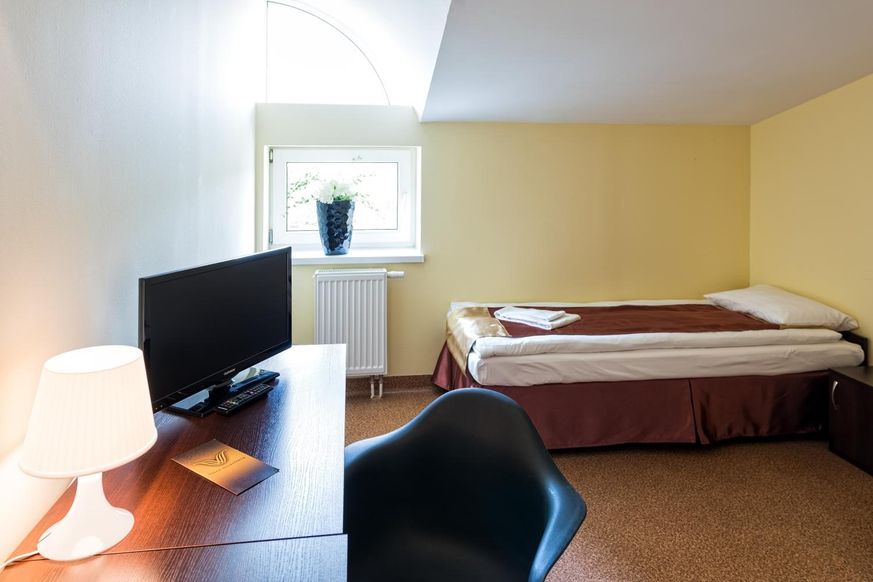 Single Room photo 3