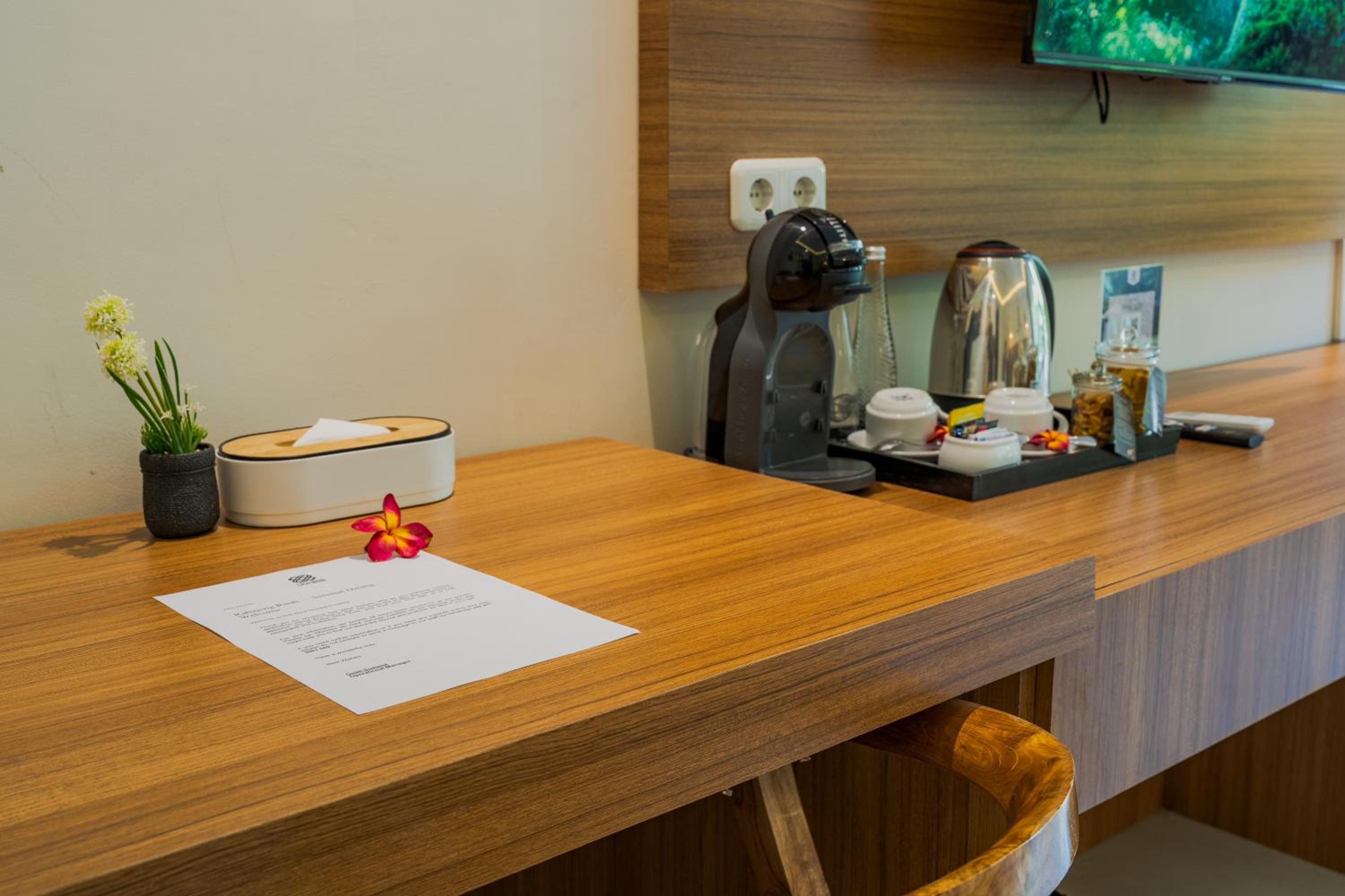 Family Suite with Terrace and Free Benefit photo 3