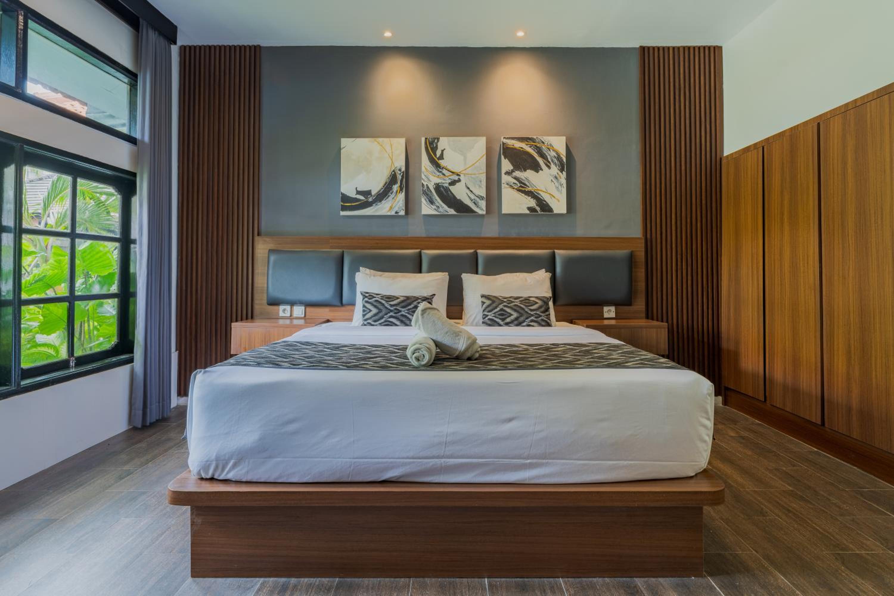 Deluxe Double Room with Pool View - Photo 2
