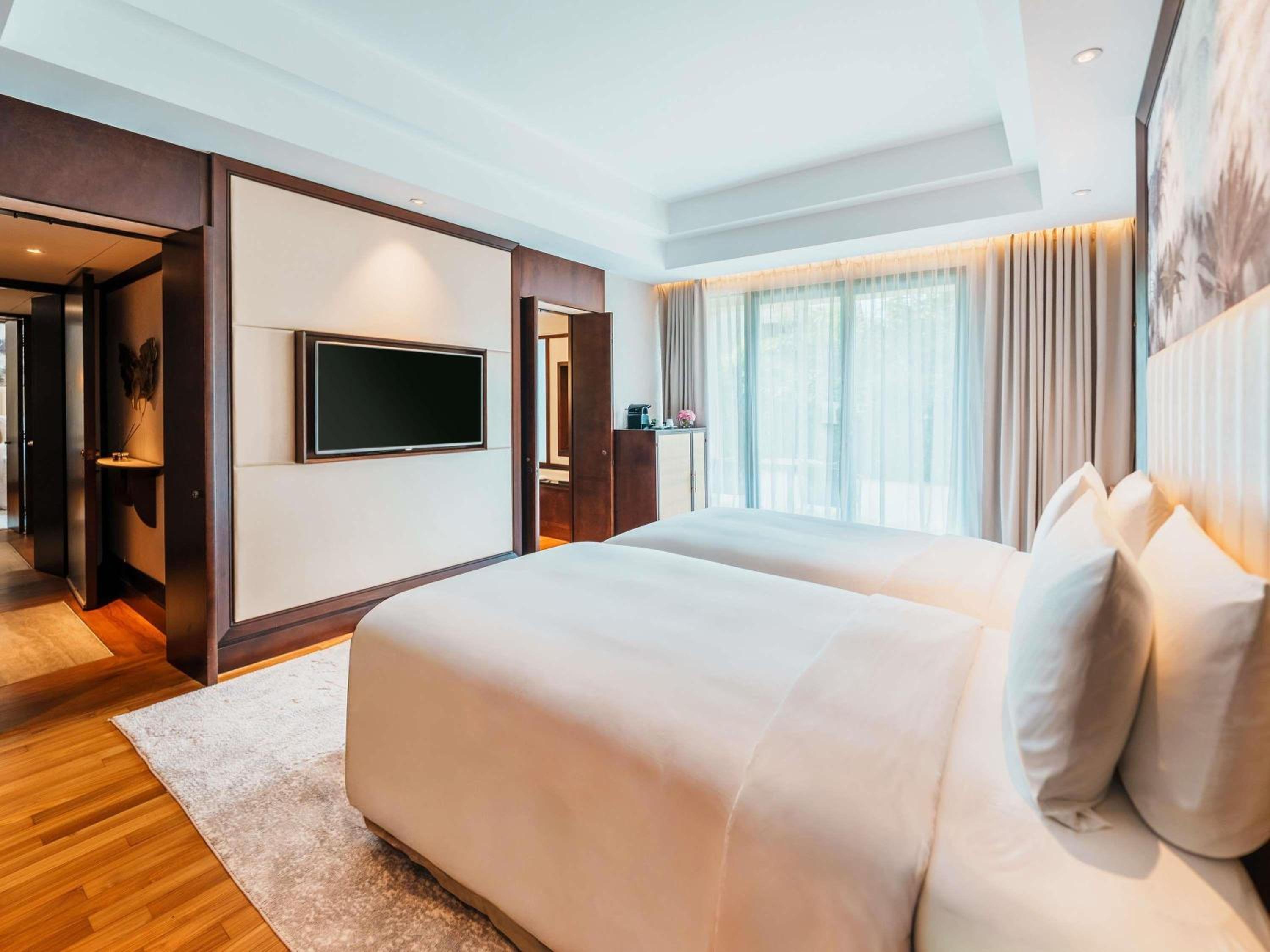 Signature Family Suite, 1 King Bed & 2 Single Beds (Newly Refurbished) photo 3