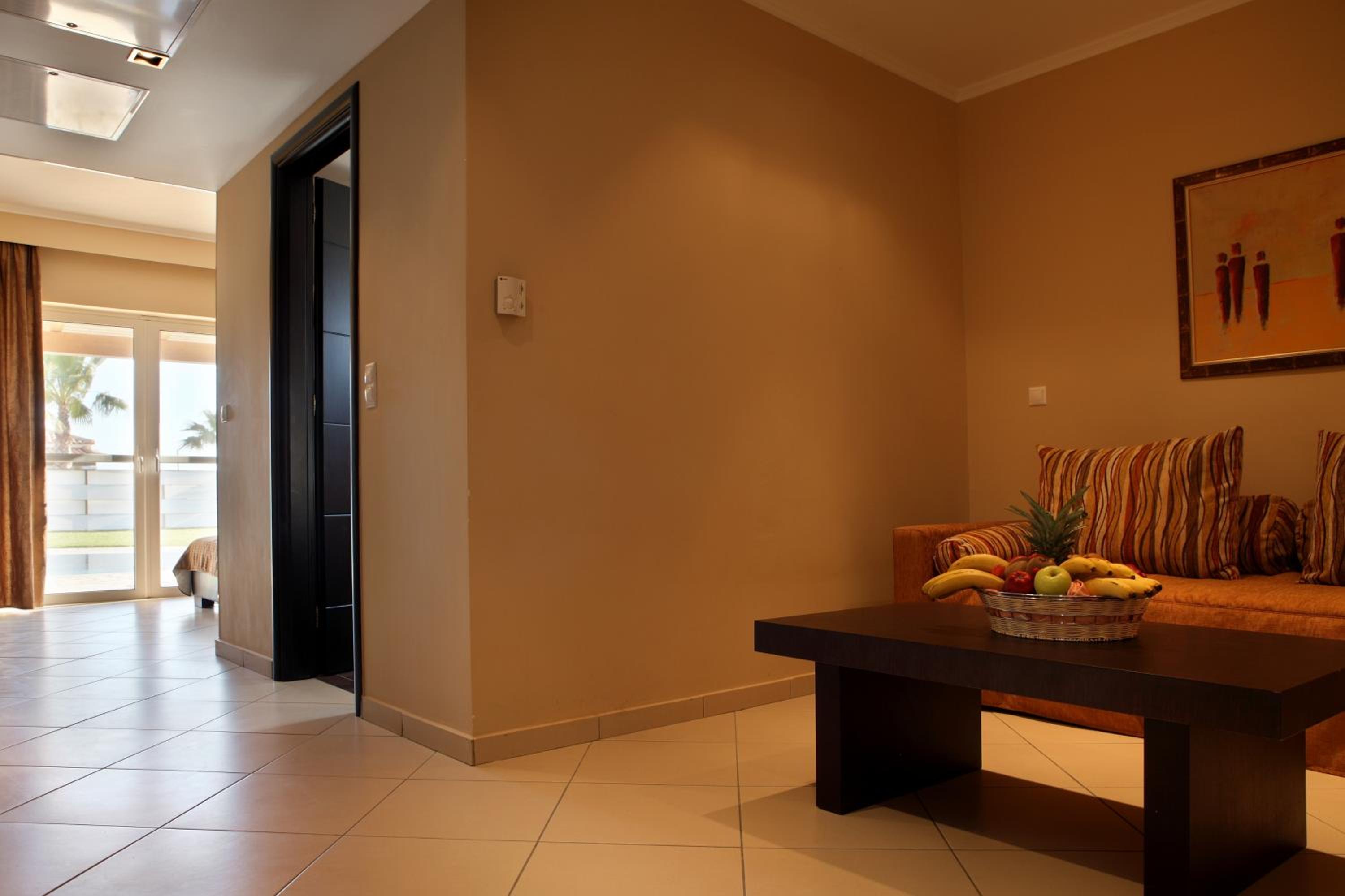 Family Bungalow (2 Adults + 2 children)
