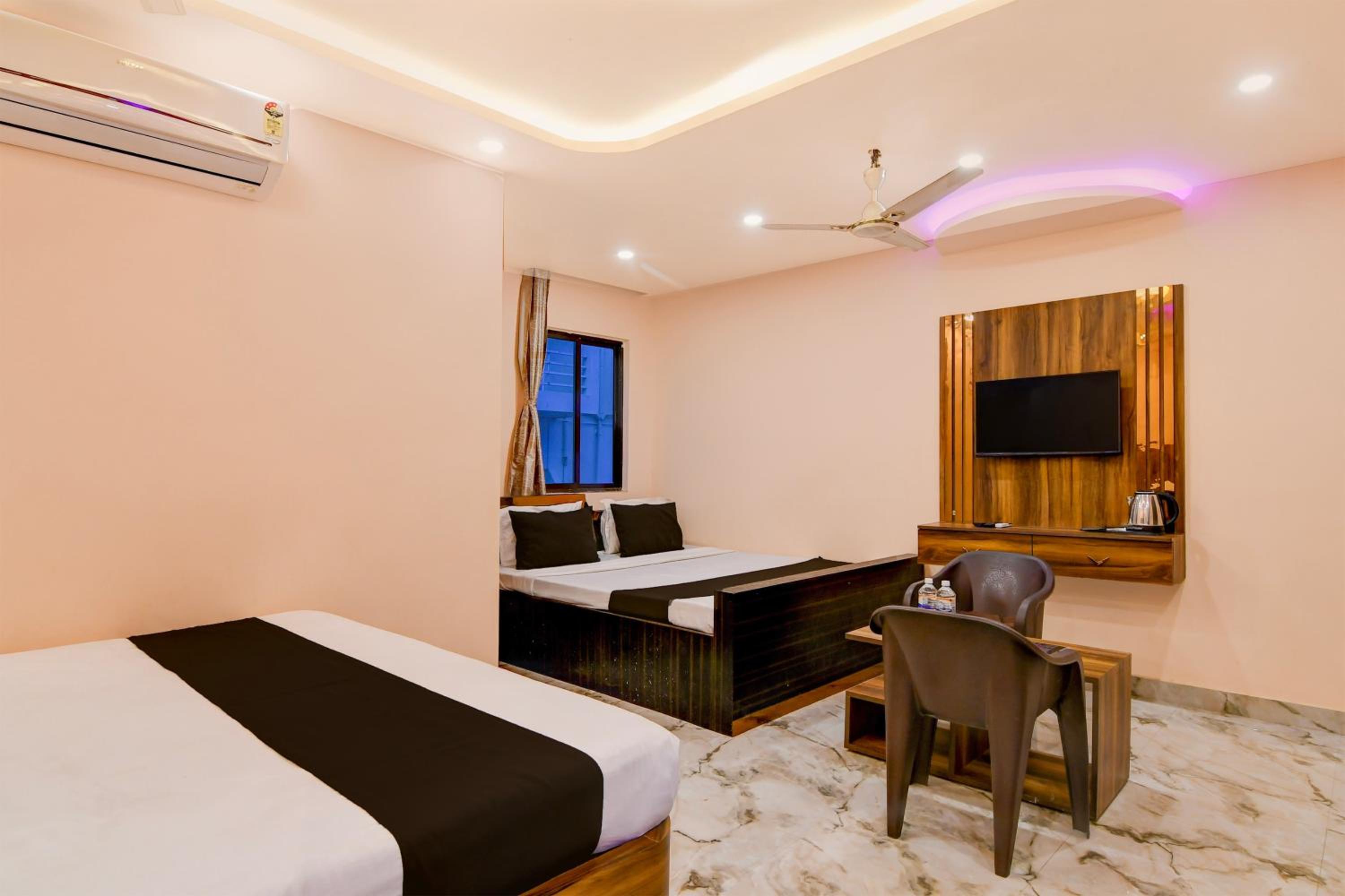 Deluxe Triple Room photo 3