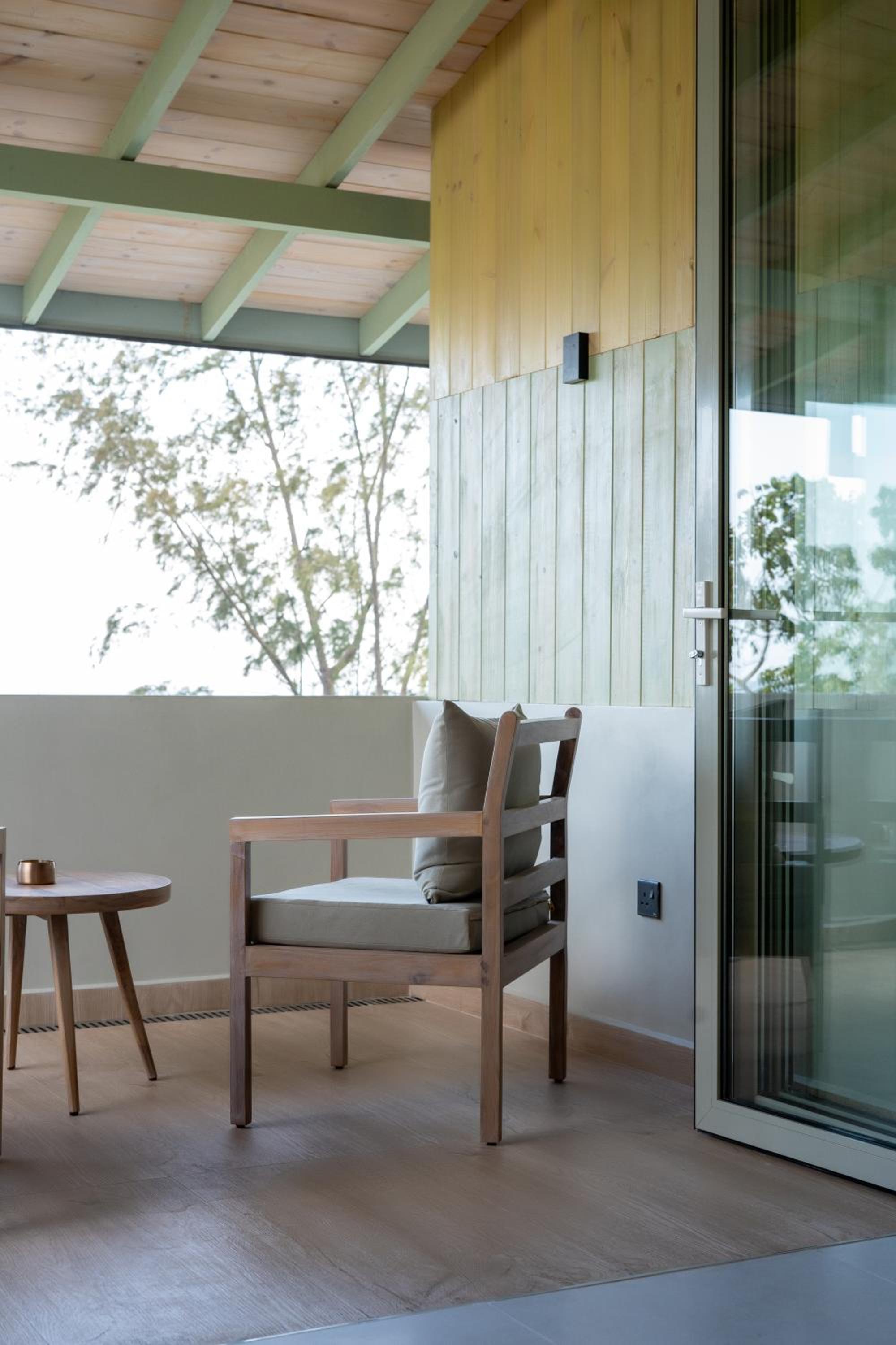 Deluxe Suite with Sea View photo 3