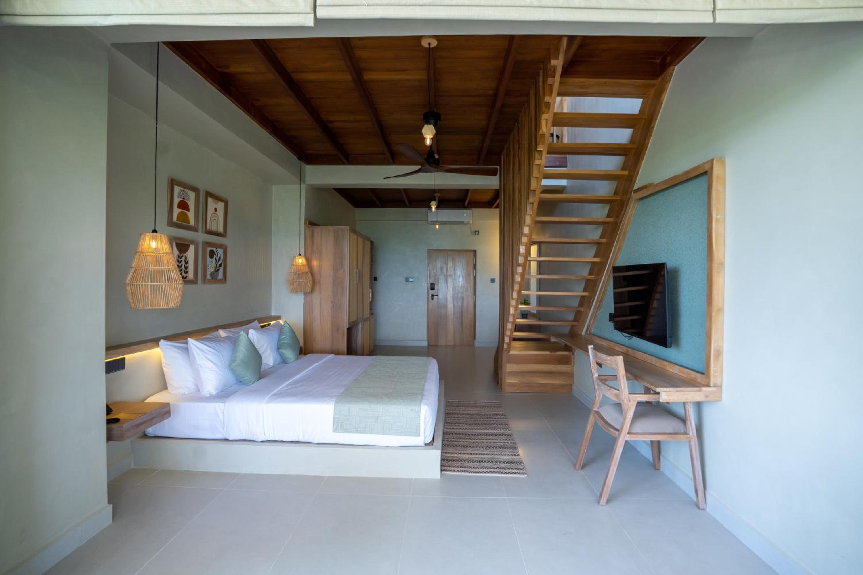 Deluxe Suite with Sea View photo 1