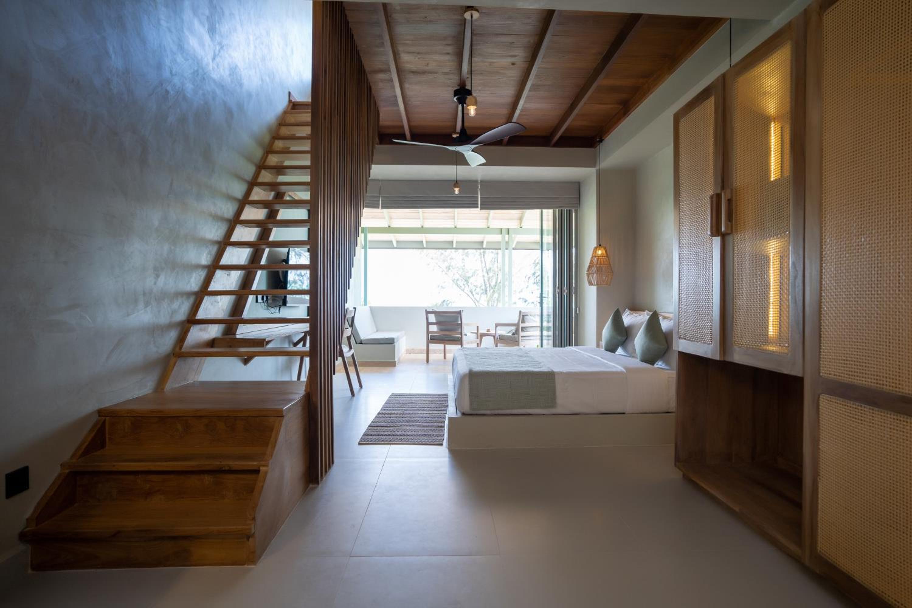 Deluxe Suite with Sea View photo 3