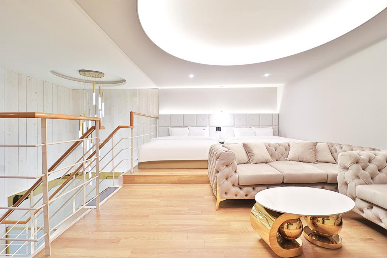 Superior Double or Twin Room with City View