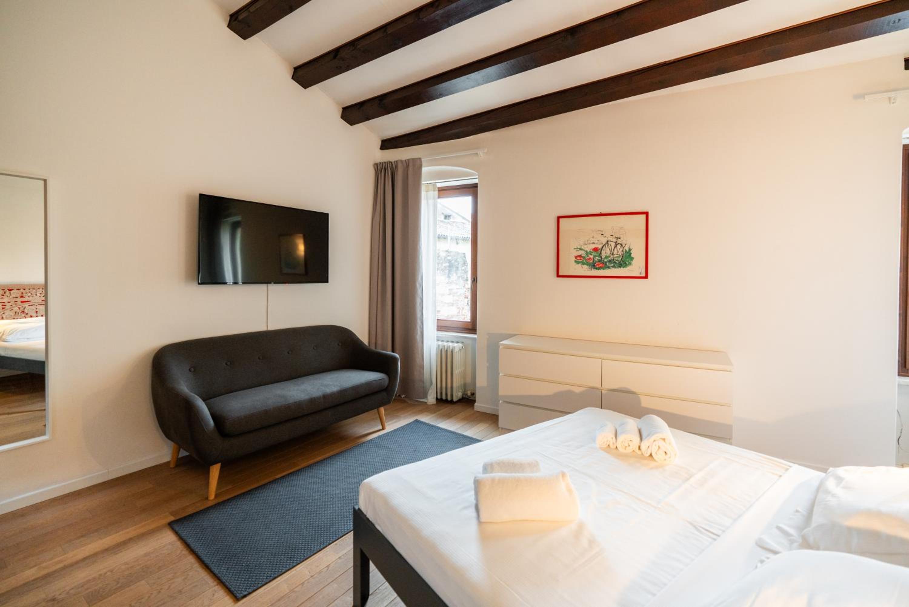 Two-Bedroom House - Separate Building