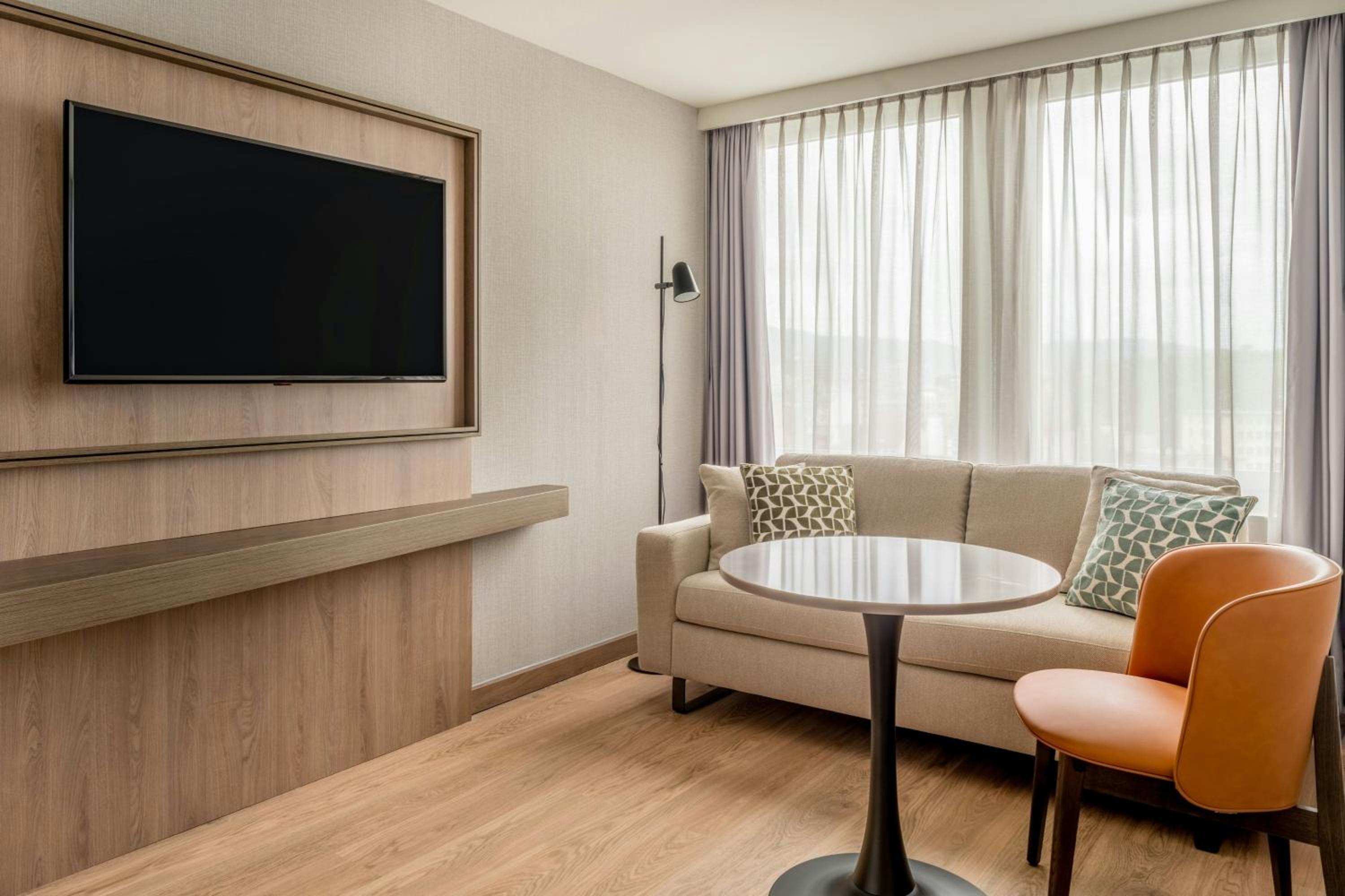Junior Club Suite - M Club lounge Access - Photo 3