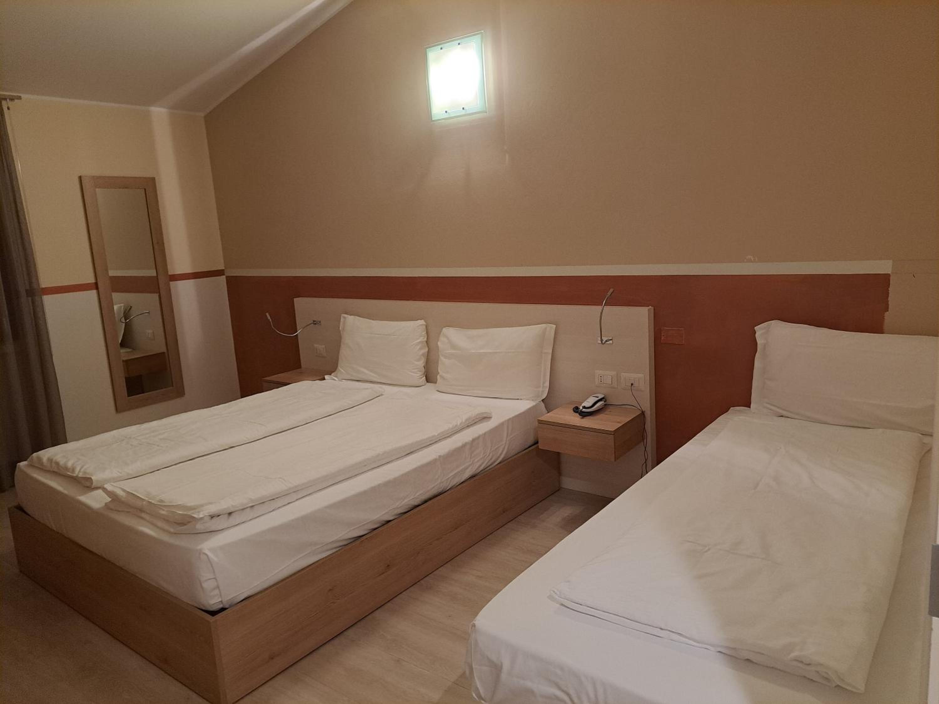 Economy Triple Room