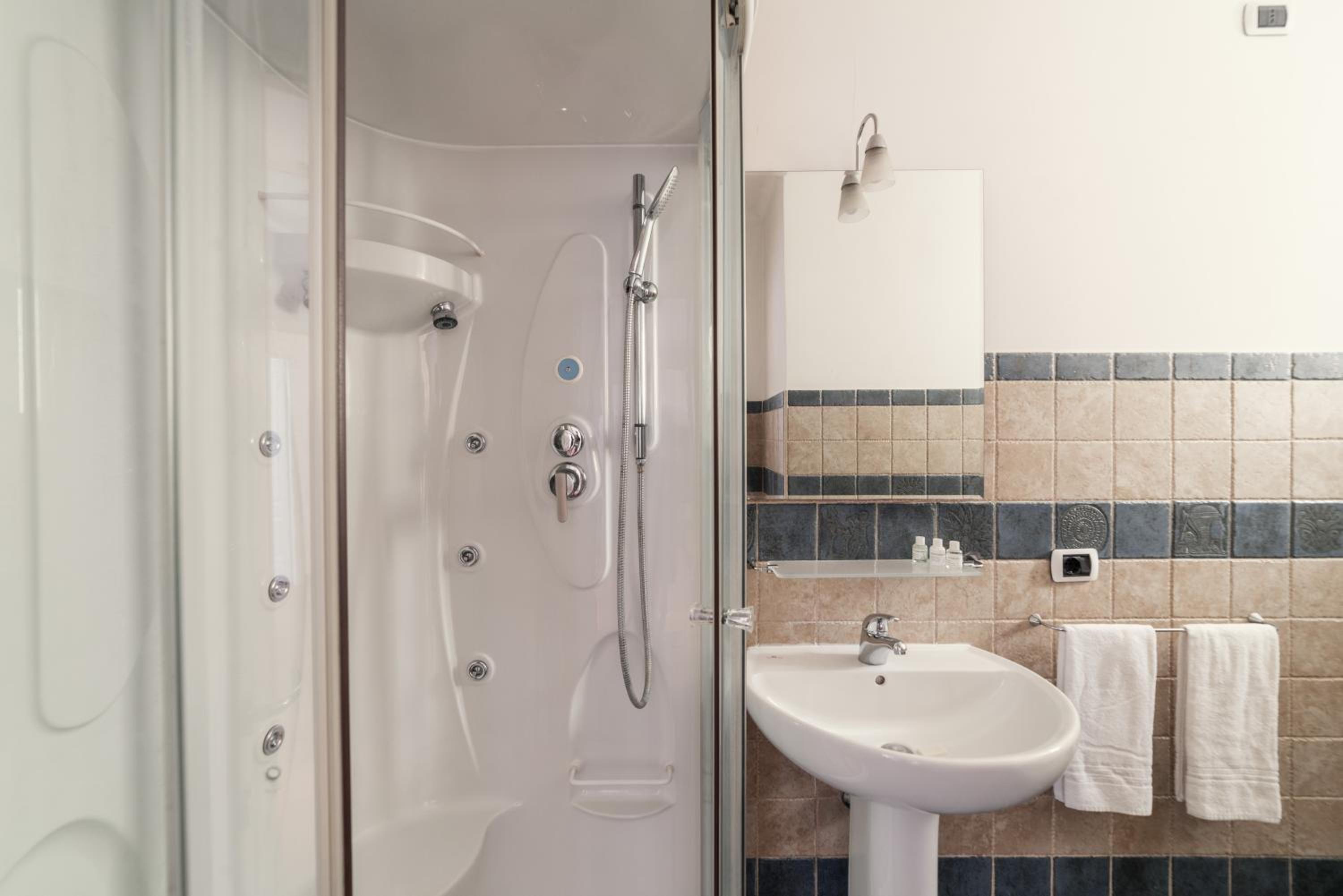 Suite photo 1