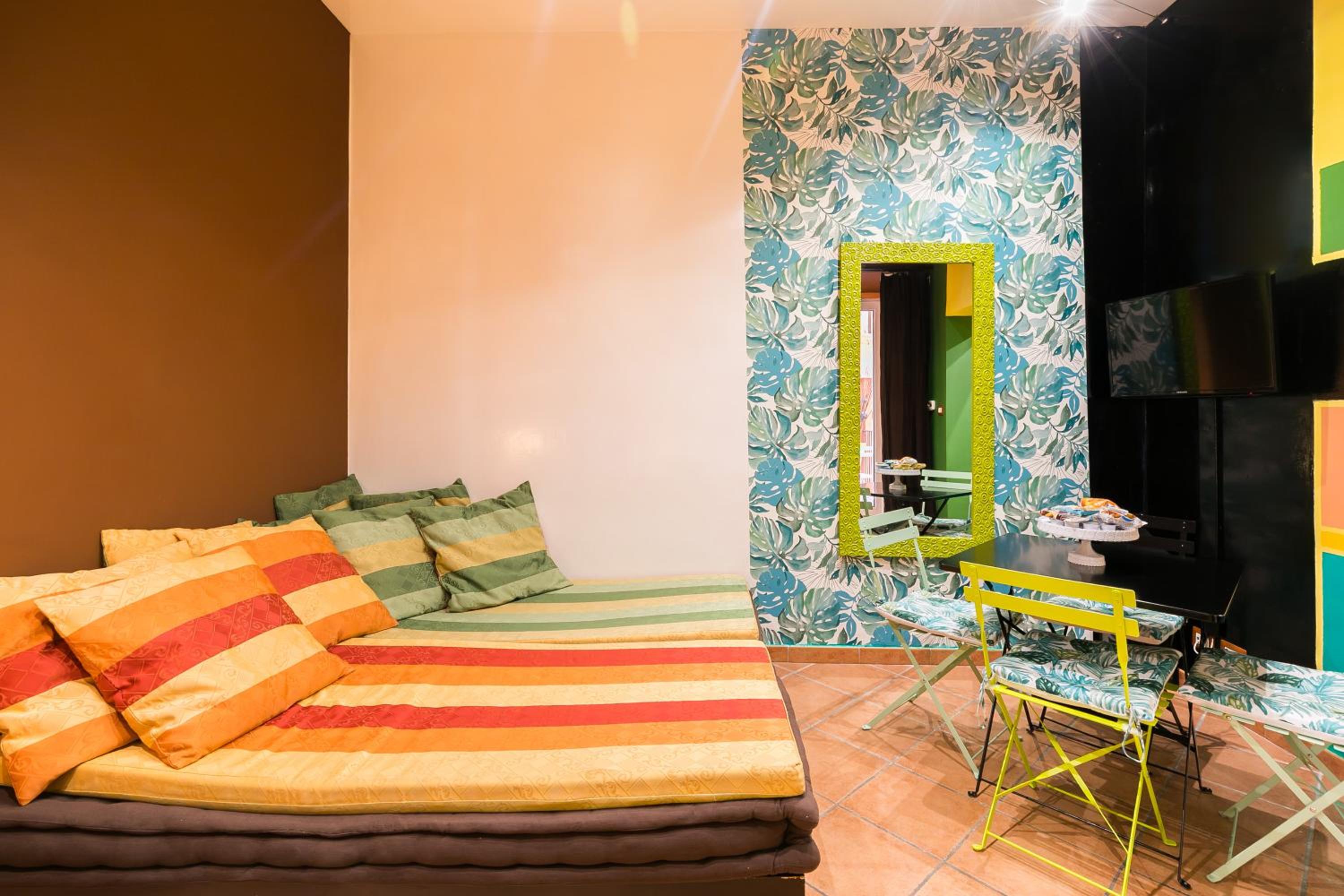 One-Bedroom Apartment with Balcony photo 2