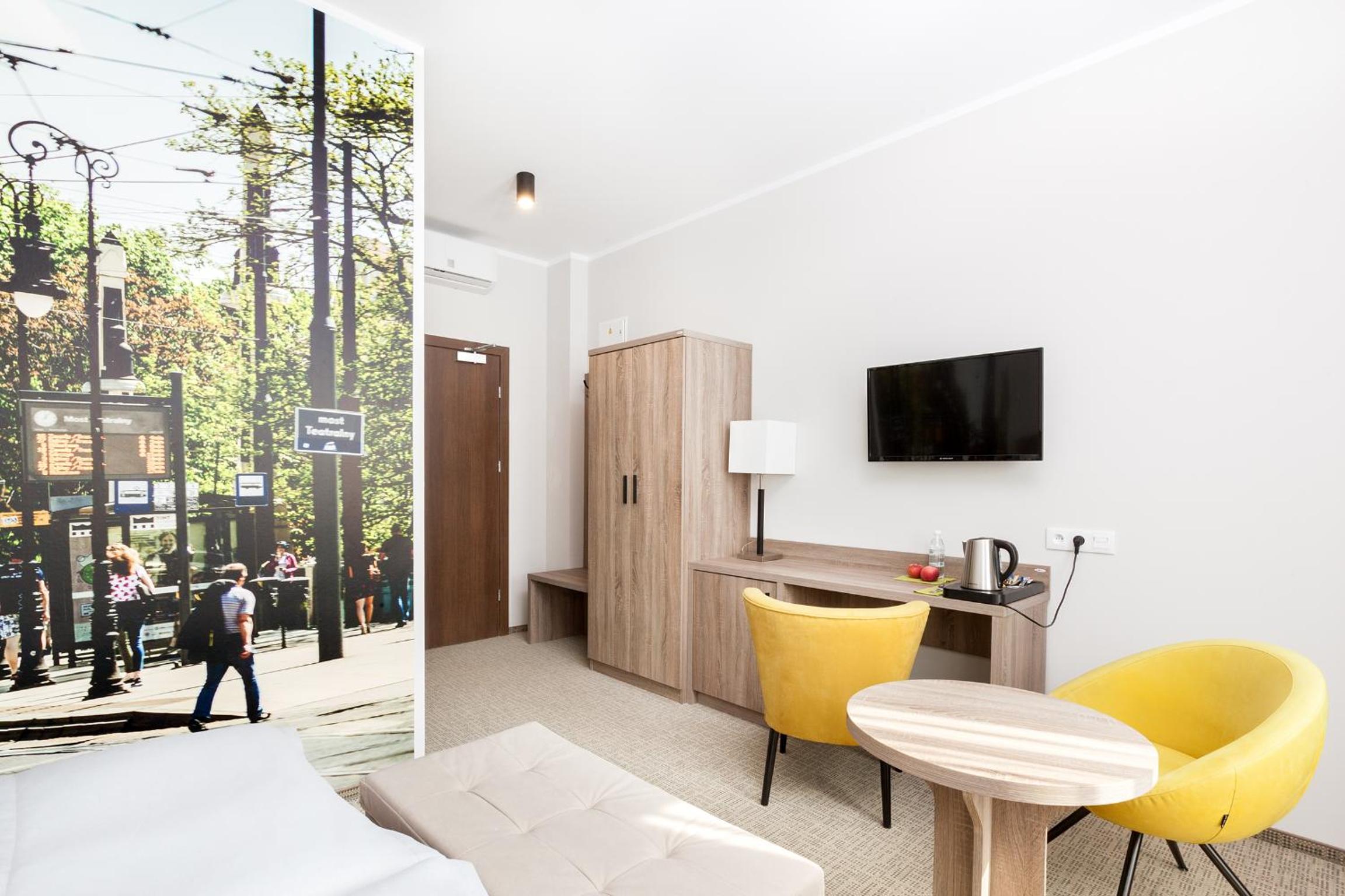 Standard Twin Room - Photo 2