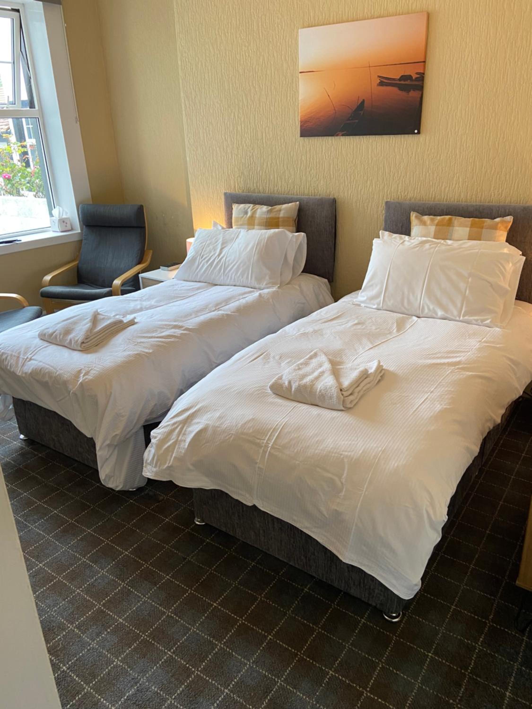 Deluxe Double or Twin Room photo 3