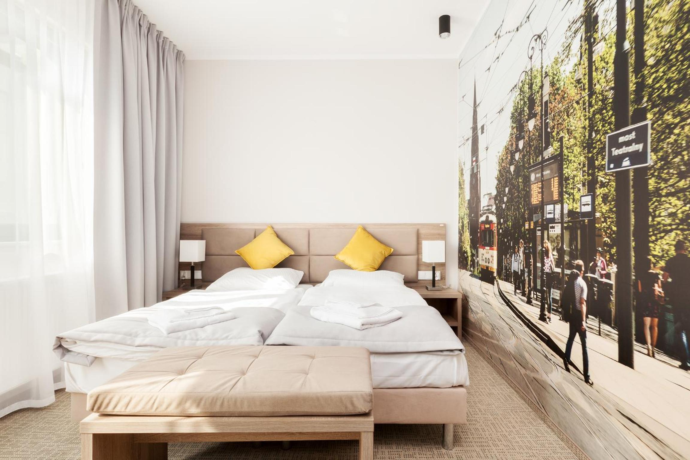Standard King Room - Photo 2