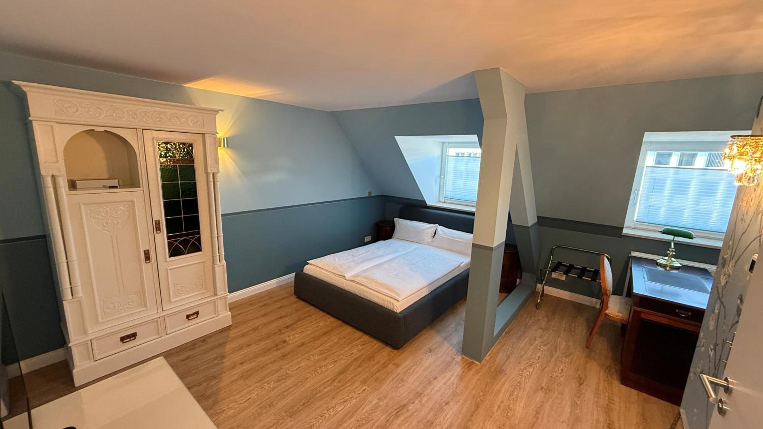 Deluxe Double Room with Shower
