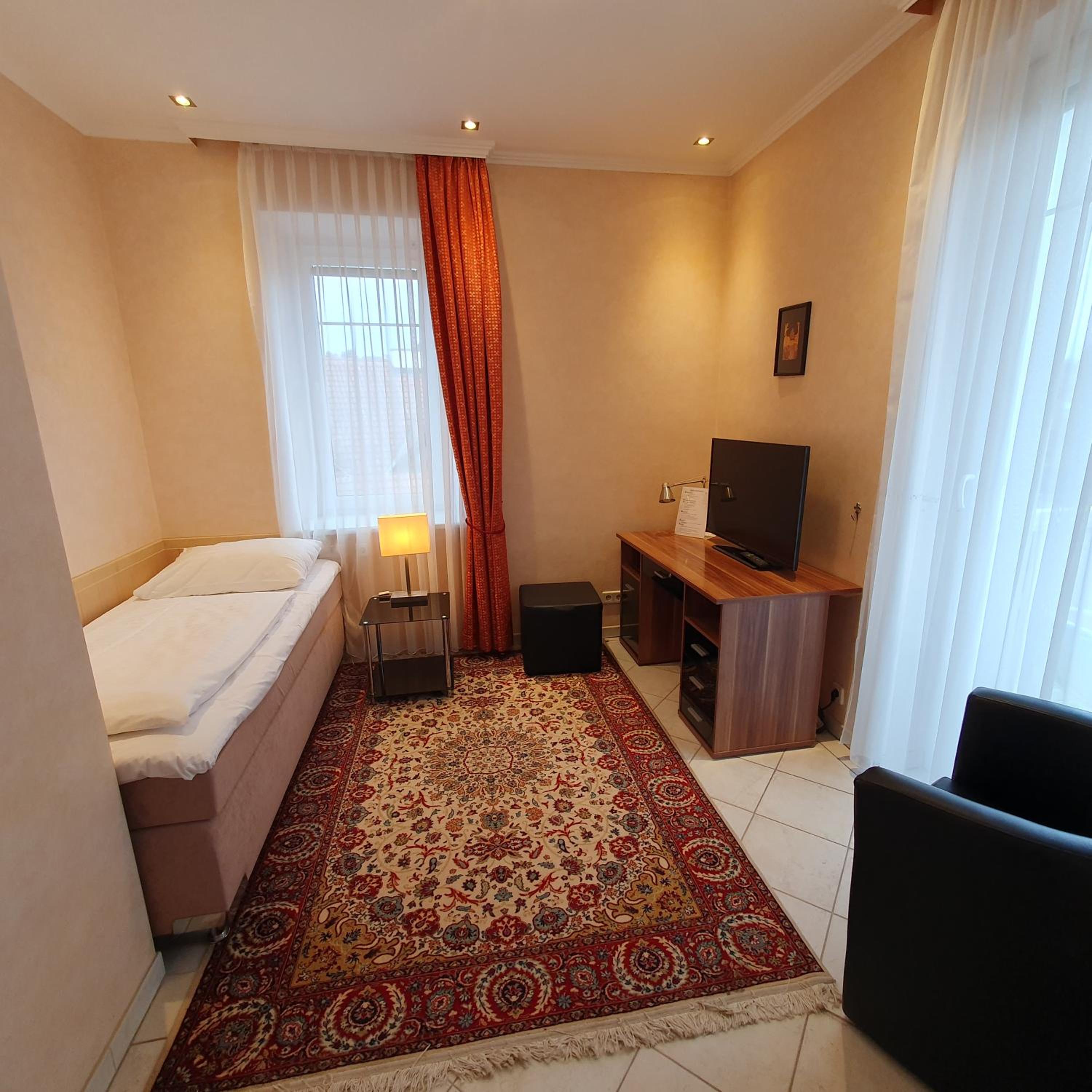 Budget Single Room photo 1