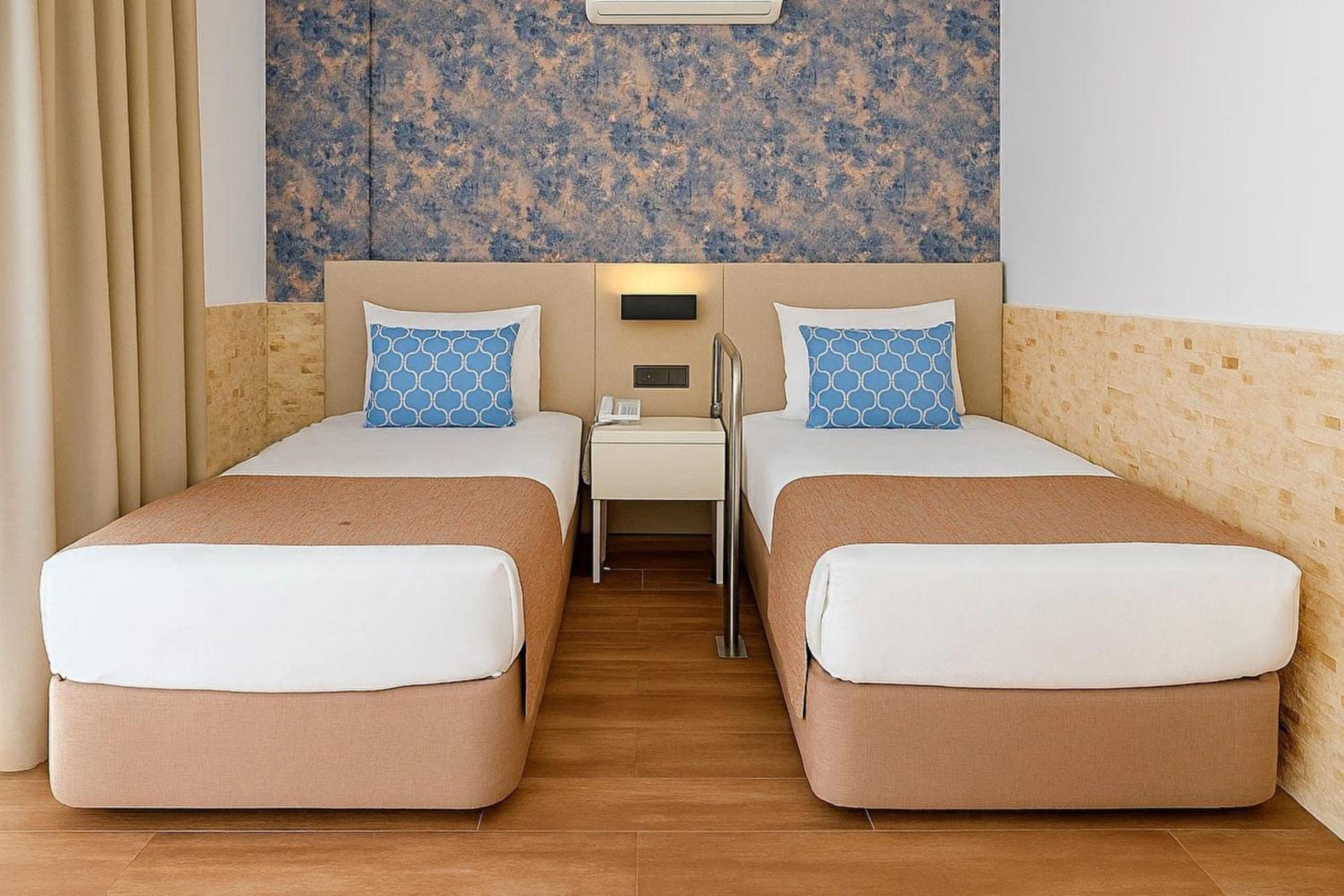Double Room - Disability Access - Photo 4