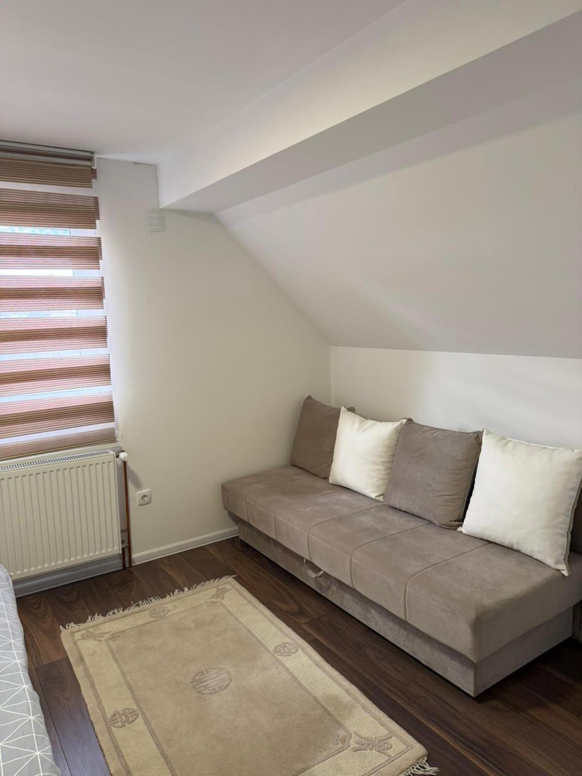 Deluxe Family Room photo 2