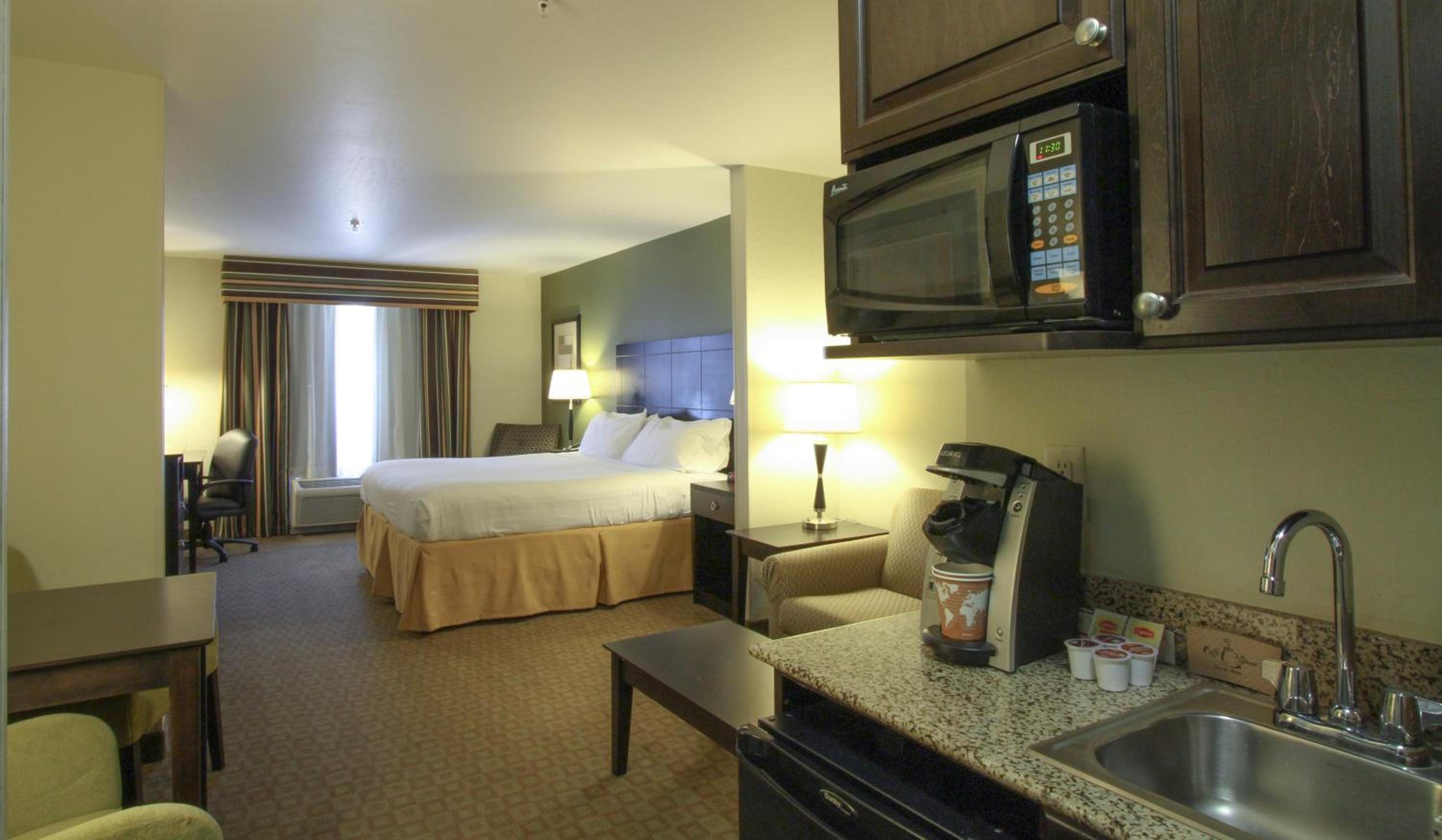 King Suite - Photo 6