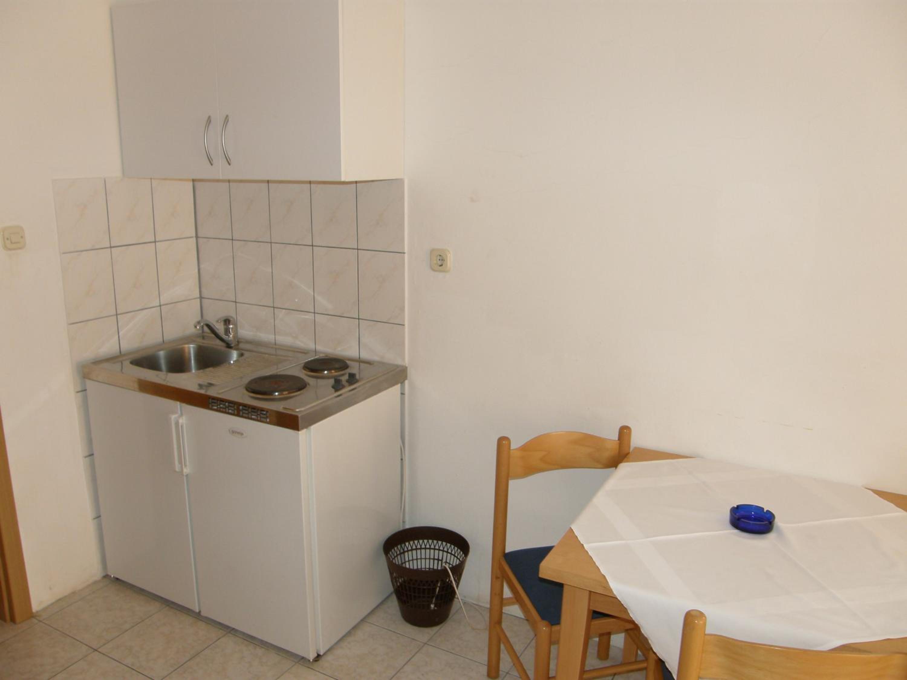 Studio (2 Adults) photo 2