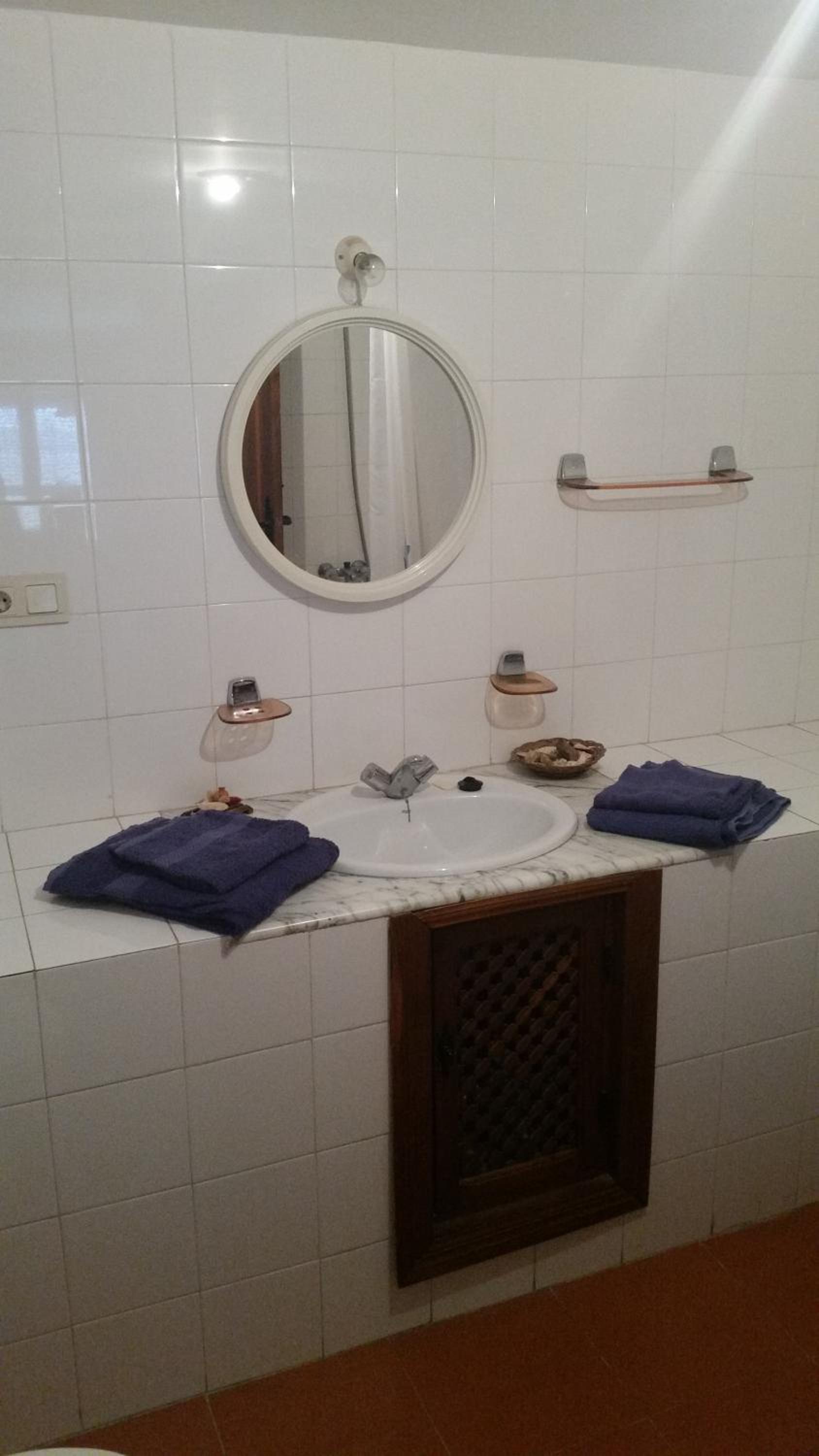 Double Room - Photo 7