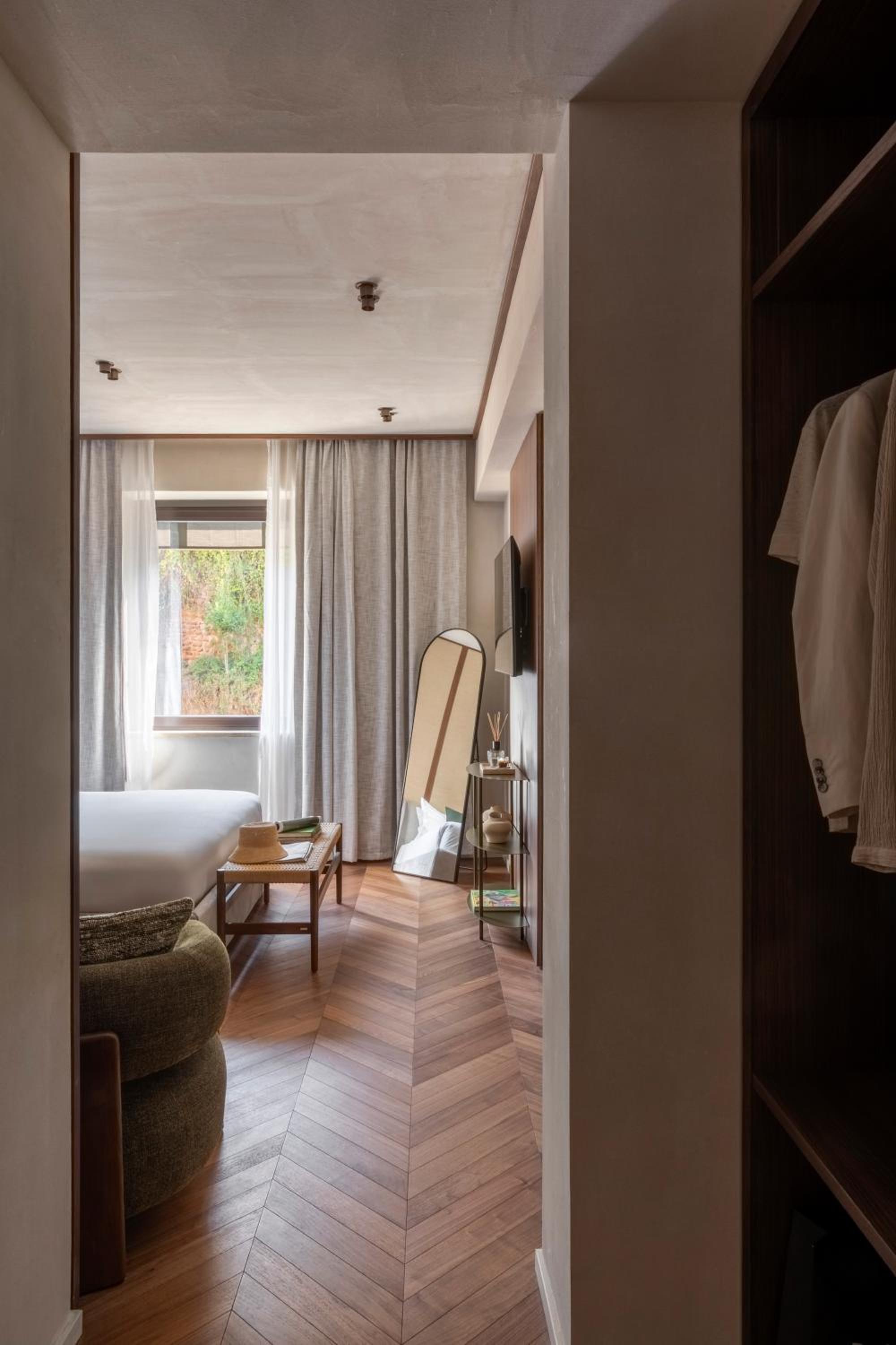 Deluxe Triple Room photo 2