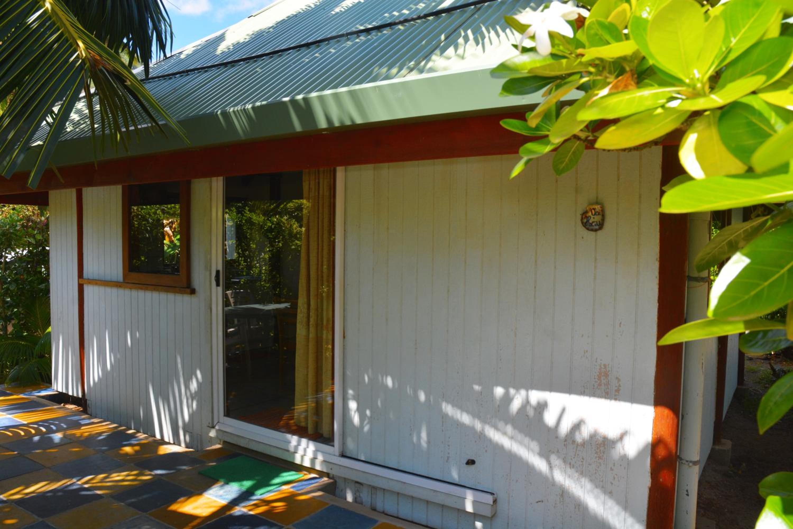 Bungalow with Garden View photo 3