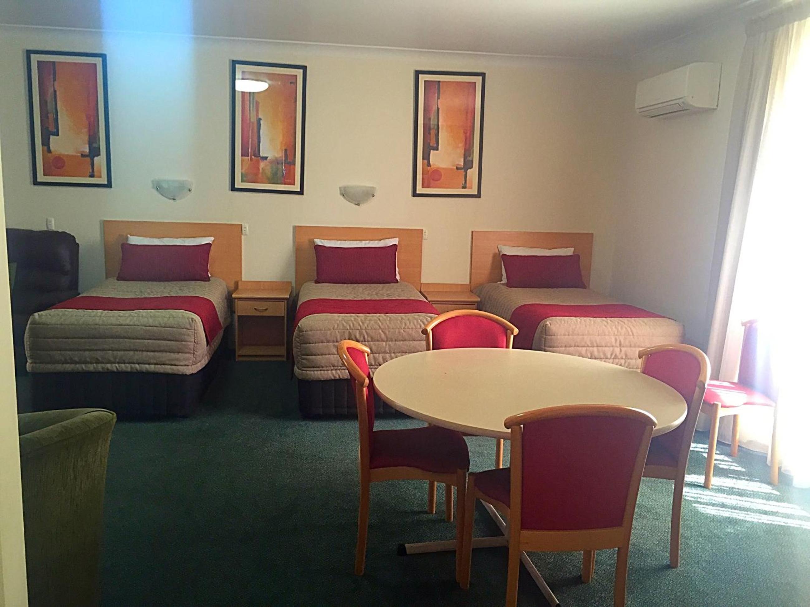 Two-Room Suite - 5 photo 3