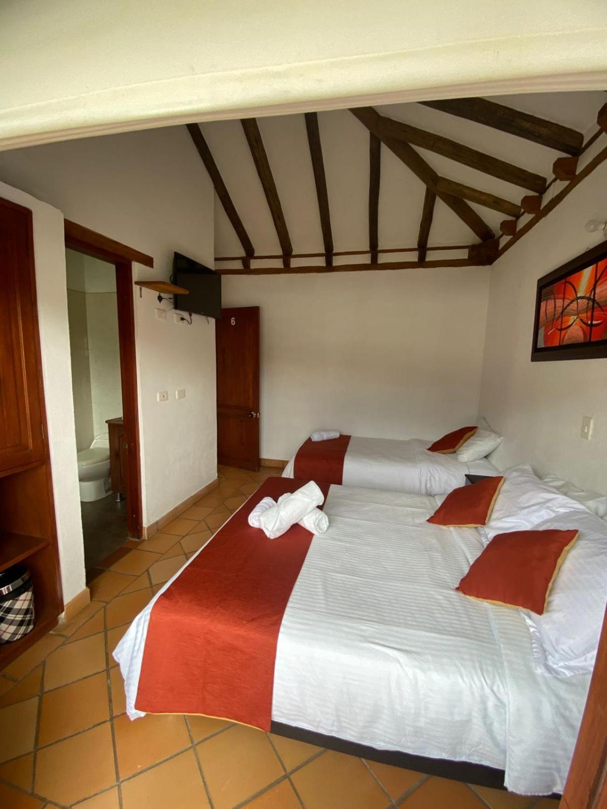 Standard Triple Room photo 3